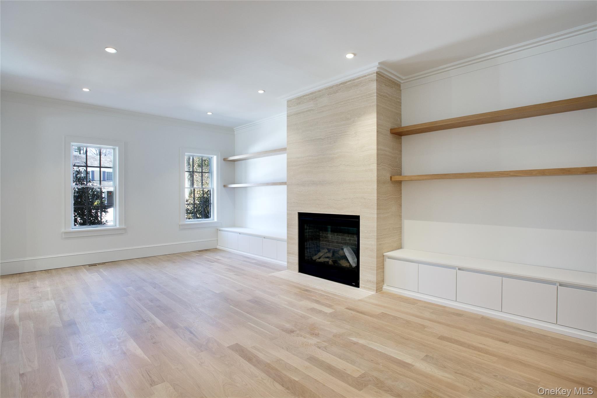 #2 photo, 409 Abbey Road, מחוז נסאו Manhasset , NY 11030