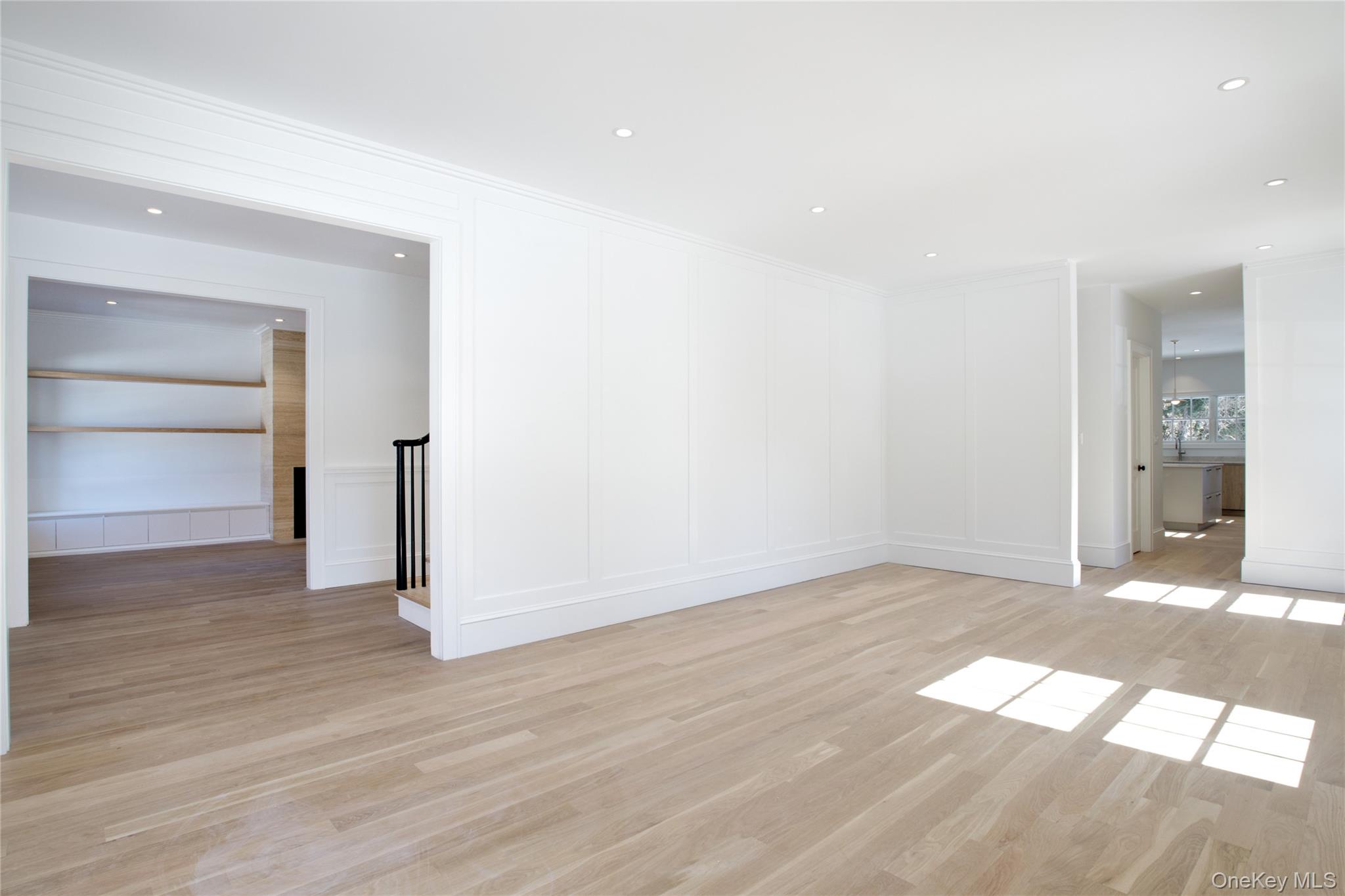 #4 photo, 409 Abbey Road, מחוז נסאו Manhasset , NY 11030