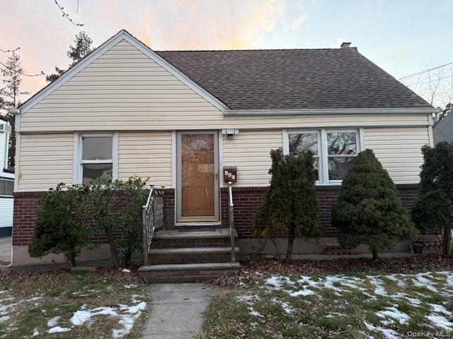 #1 photo, 915 N 7th Street, מחוז נסאו North New Hyde Park , NY 11040