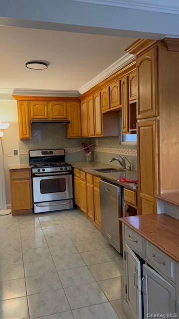 #2 photo, 915 N 7th Street, מחוז נסאו North New Hyde Park , NY 11040