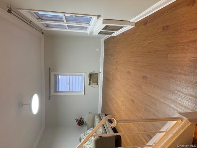 #7 photo, 915 N 7th Street, מחוז נסאו North New Hyde Park , NY 11040