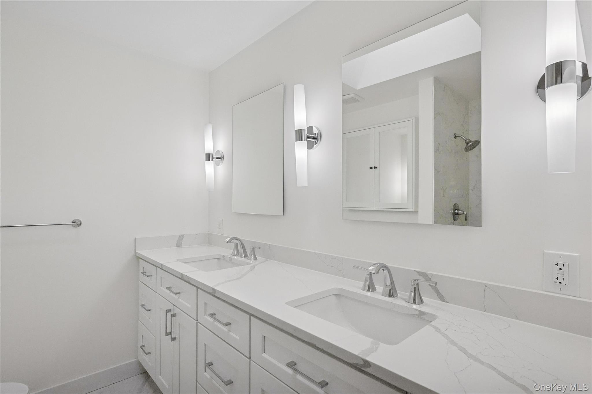 #11 photo, 70 Pheasant Run, Нассау ‖ Roslyn , NY 11576