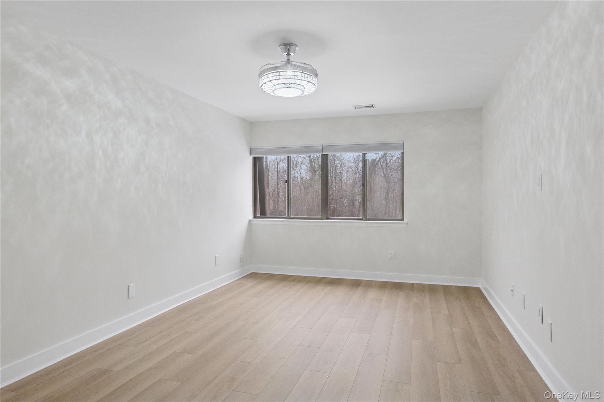 #4 photo, 70 Pheasant Run, Нассау ‖ Roslyn , NY 11576