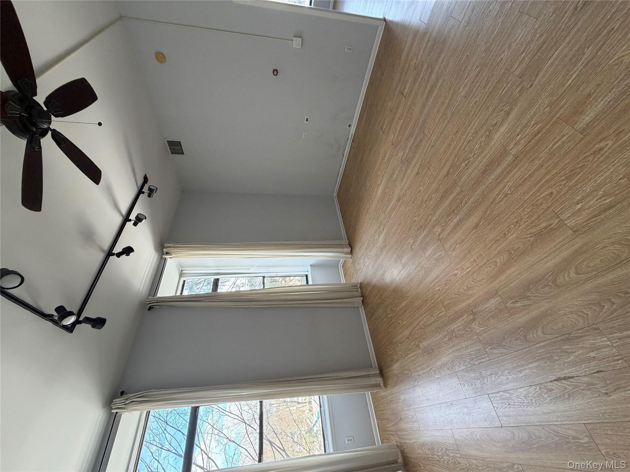 #3 photo, 55 McKinley Avenue, 뉴욕주 White Plains , NY 10606