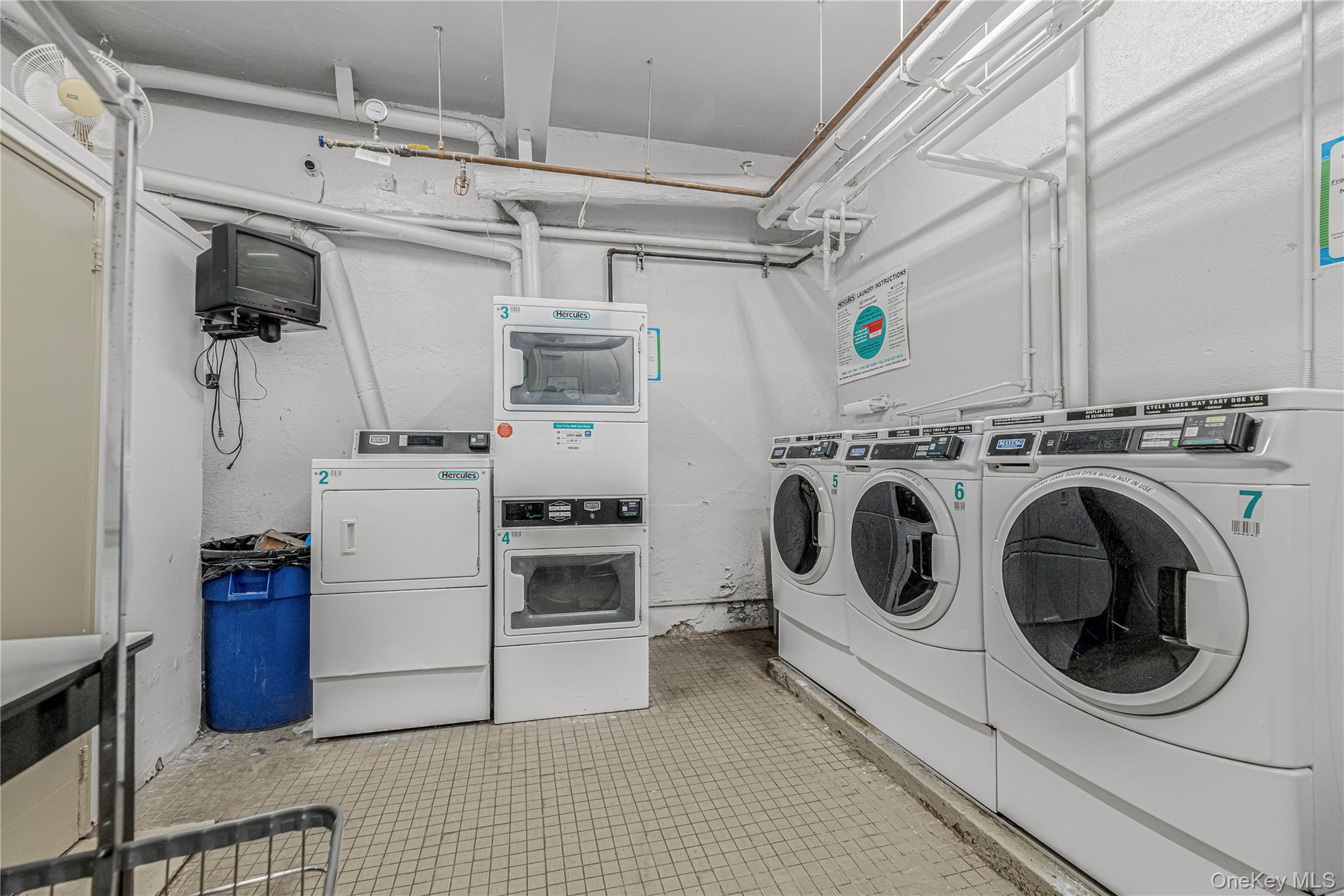 #15 photo, 1725 Edison Avenue, Bronx , NY 10461