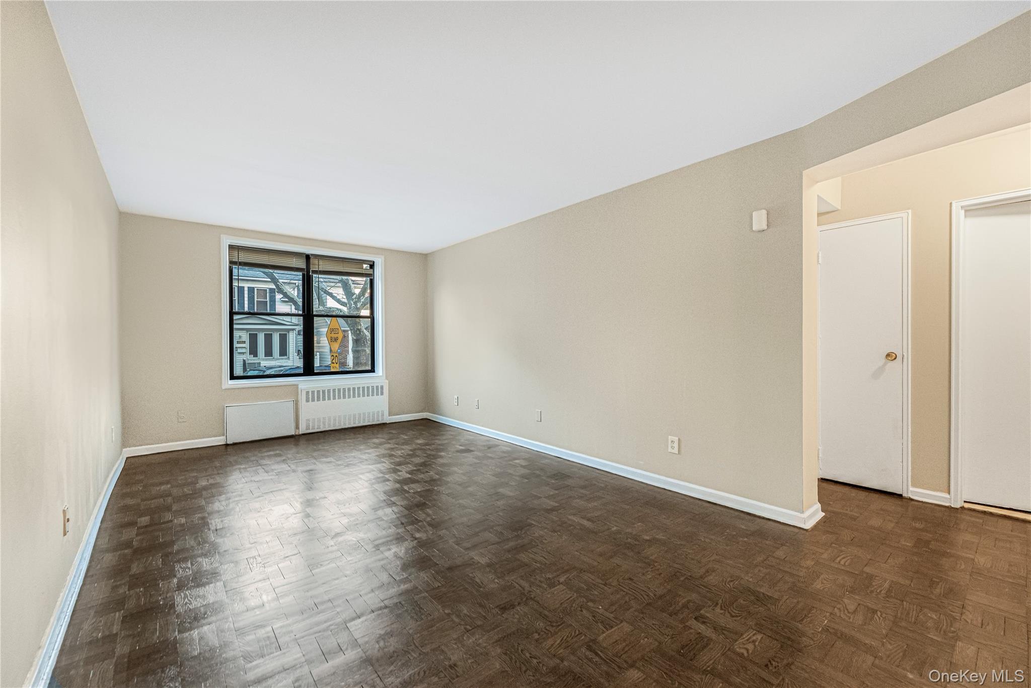 #7 photo, 1725 Edison Avenue, Bronx , NY 10461