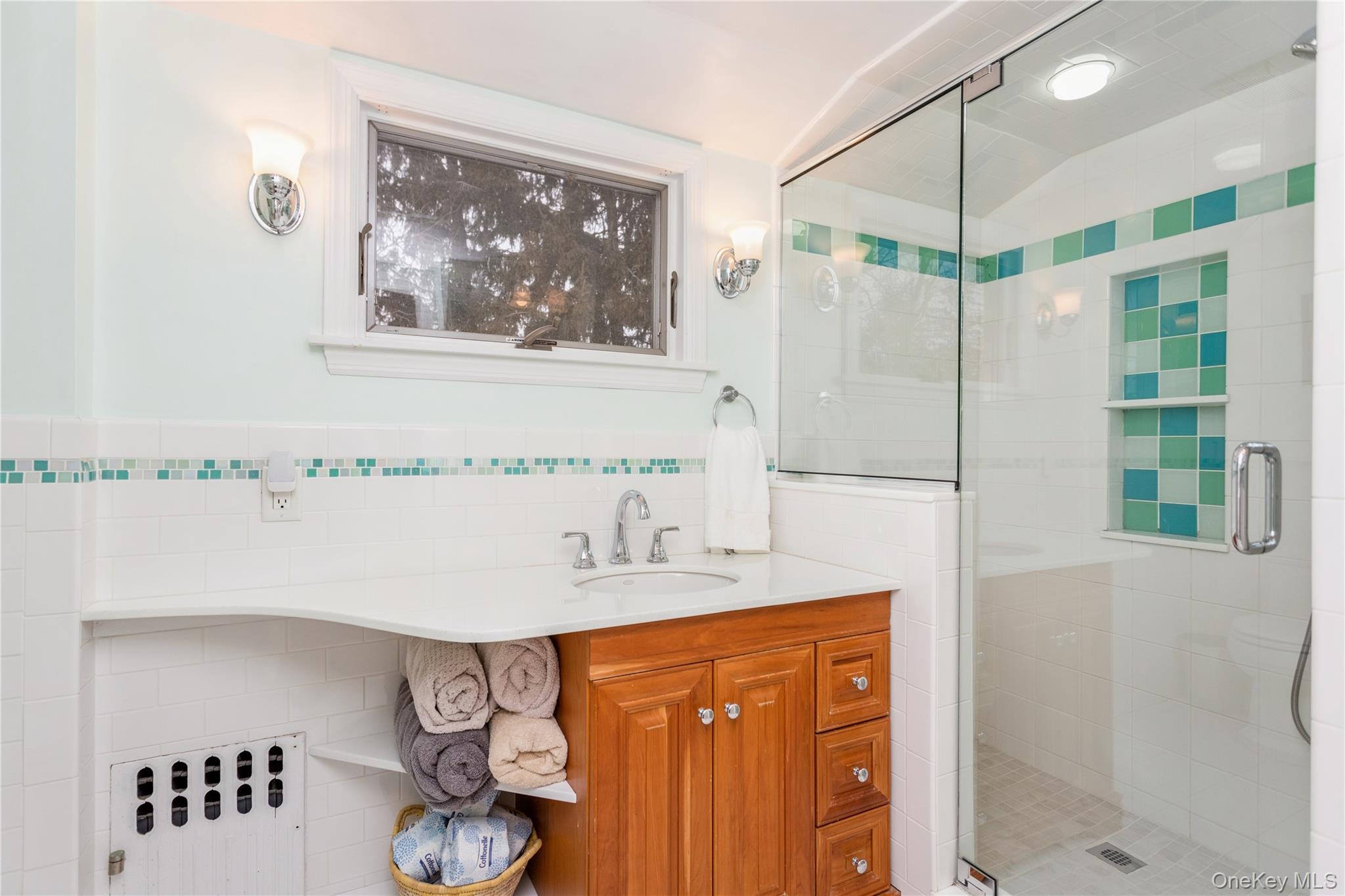 #16 photo, 9 Holland Place, Hartsdale , NY 10530