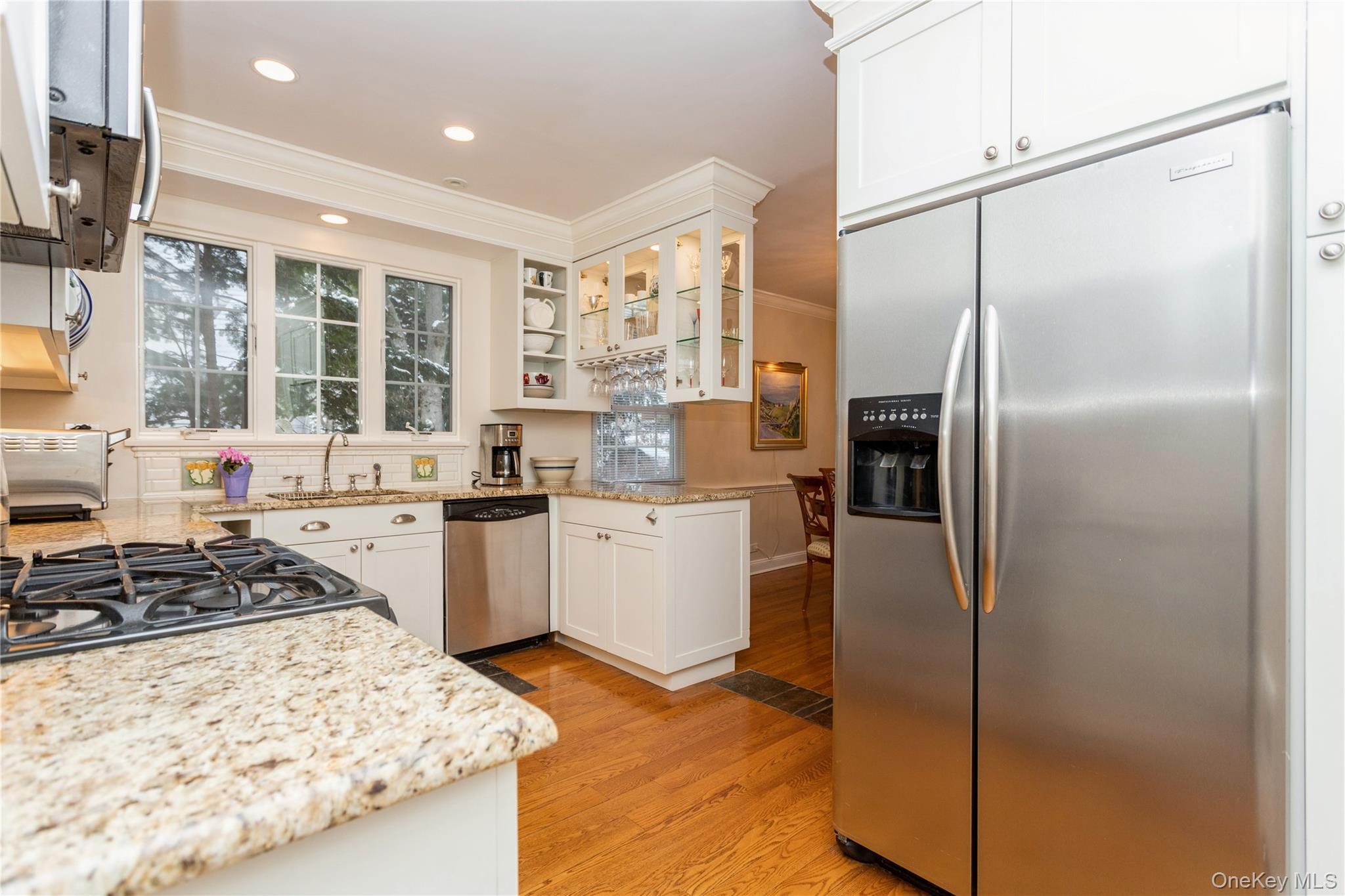 #8 photo, 9 Holland Place, Hartsdale , NY 10530