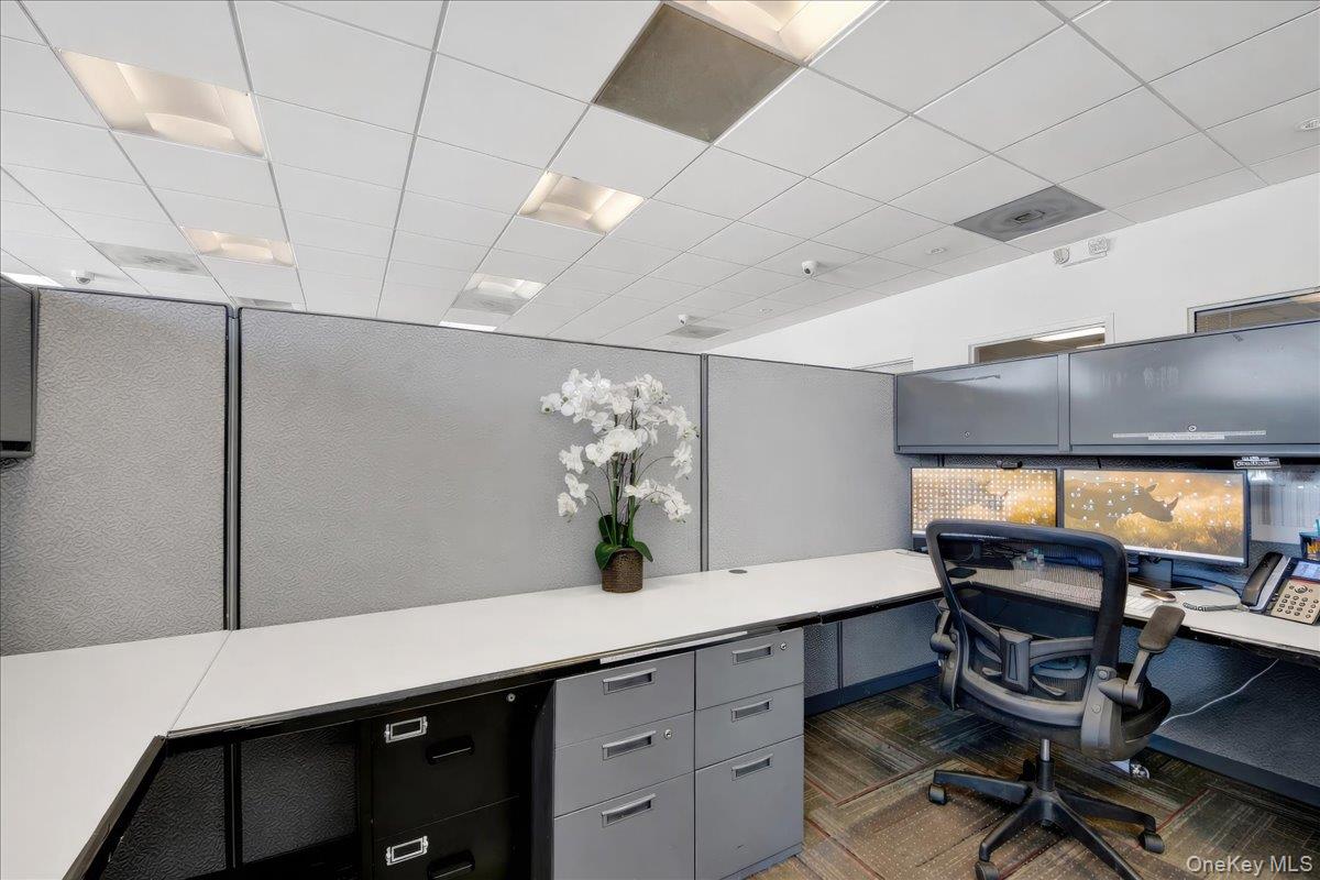 #18 photo, 1981 Central Park Avenue, Yonkers , NY 10710