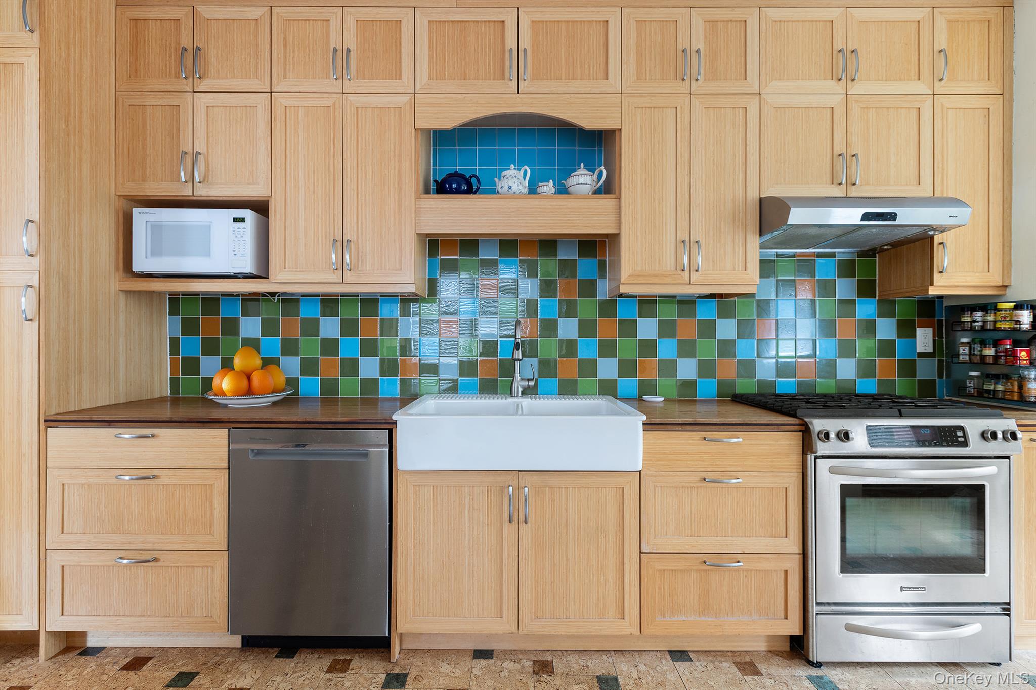 #7 photo, 2536 Lurting Avenue, Bronx , NY 10469