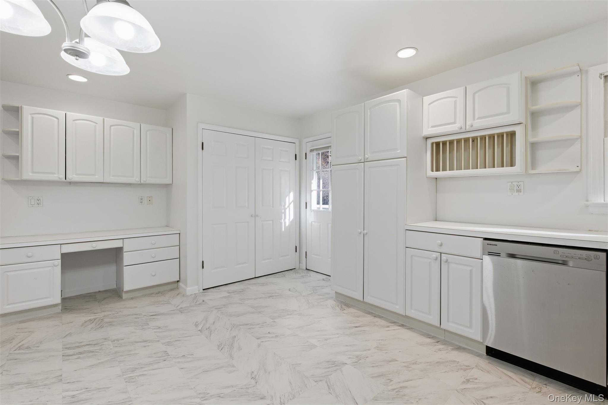 #10 photo, 20 N Washington Avenue, White Plains , NY 10603