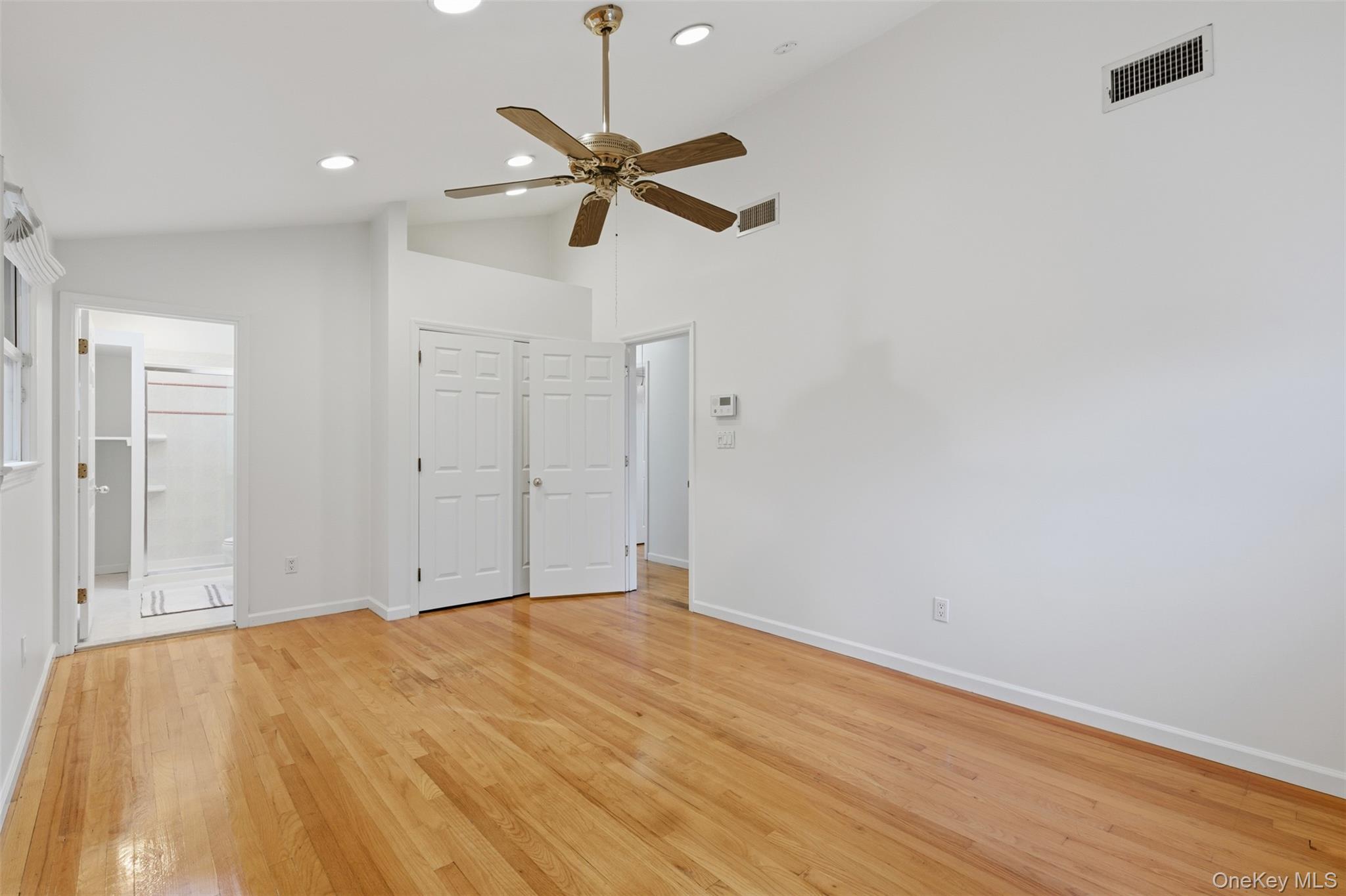 #12 photo, 20 N Washington Avenue, White Plains , NY 10603