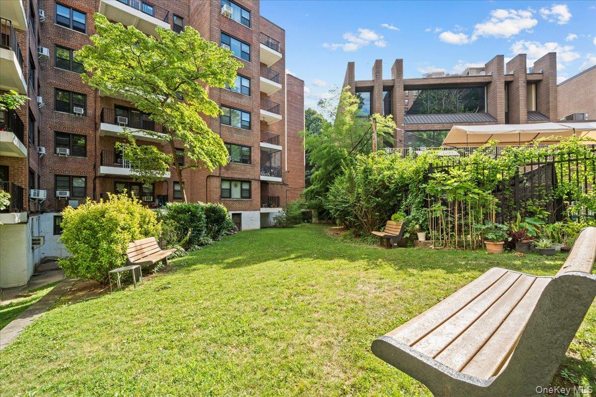 #6 photo, 3635 Johnson Avenue, Bronx , NY 10463