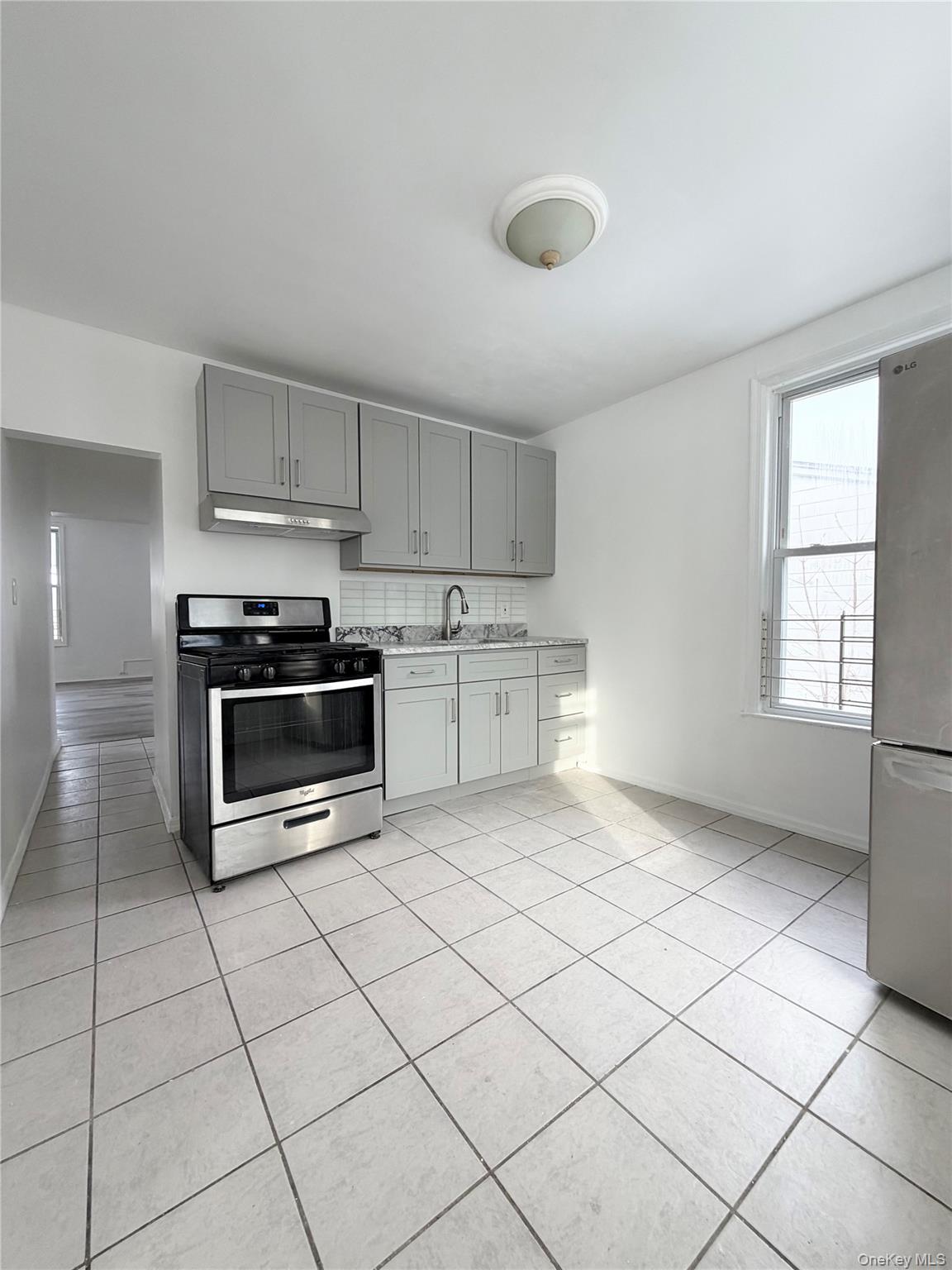 #2 photo, 12 Victoria Lane, 뉴욕주 Yonkers , NY 10701