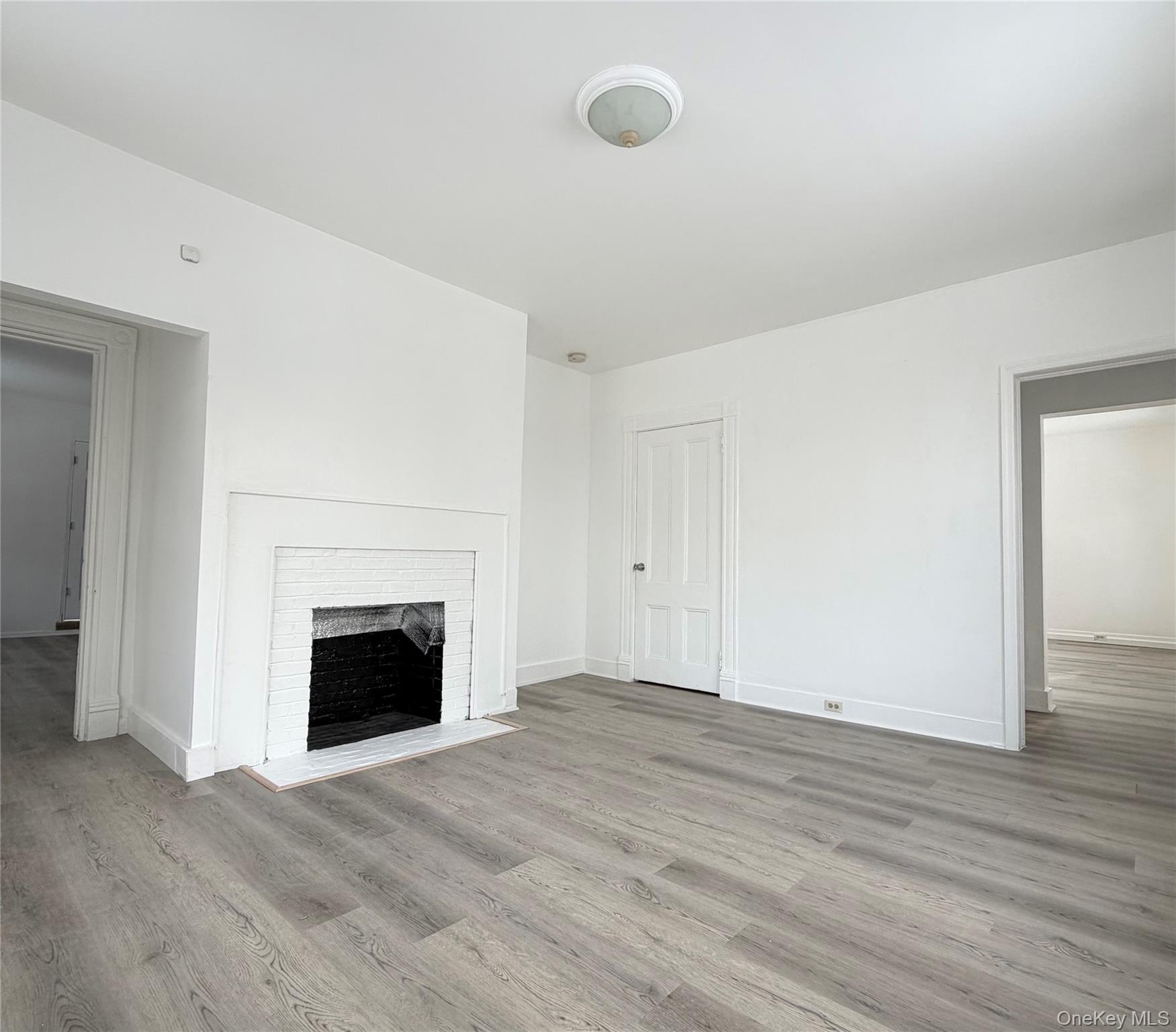 #4 photo, 12 Victoria Lane, 뉴욕주 Yonkers , NY 10701