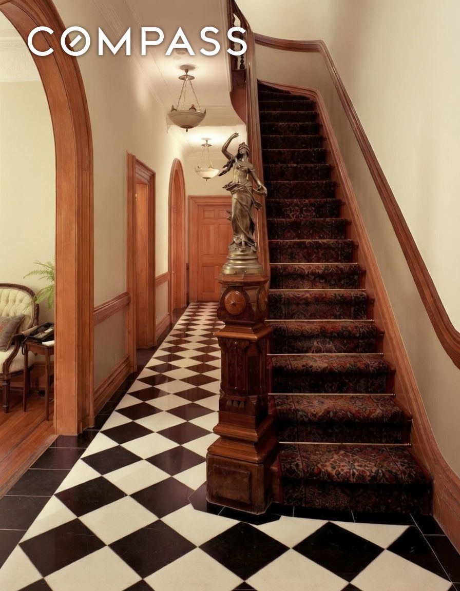 #8 photo, New York City, ম্যানহাটন Gramercy Park , NY 10003