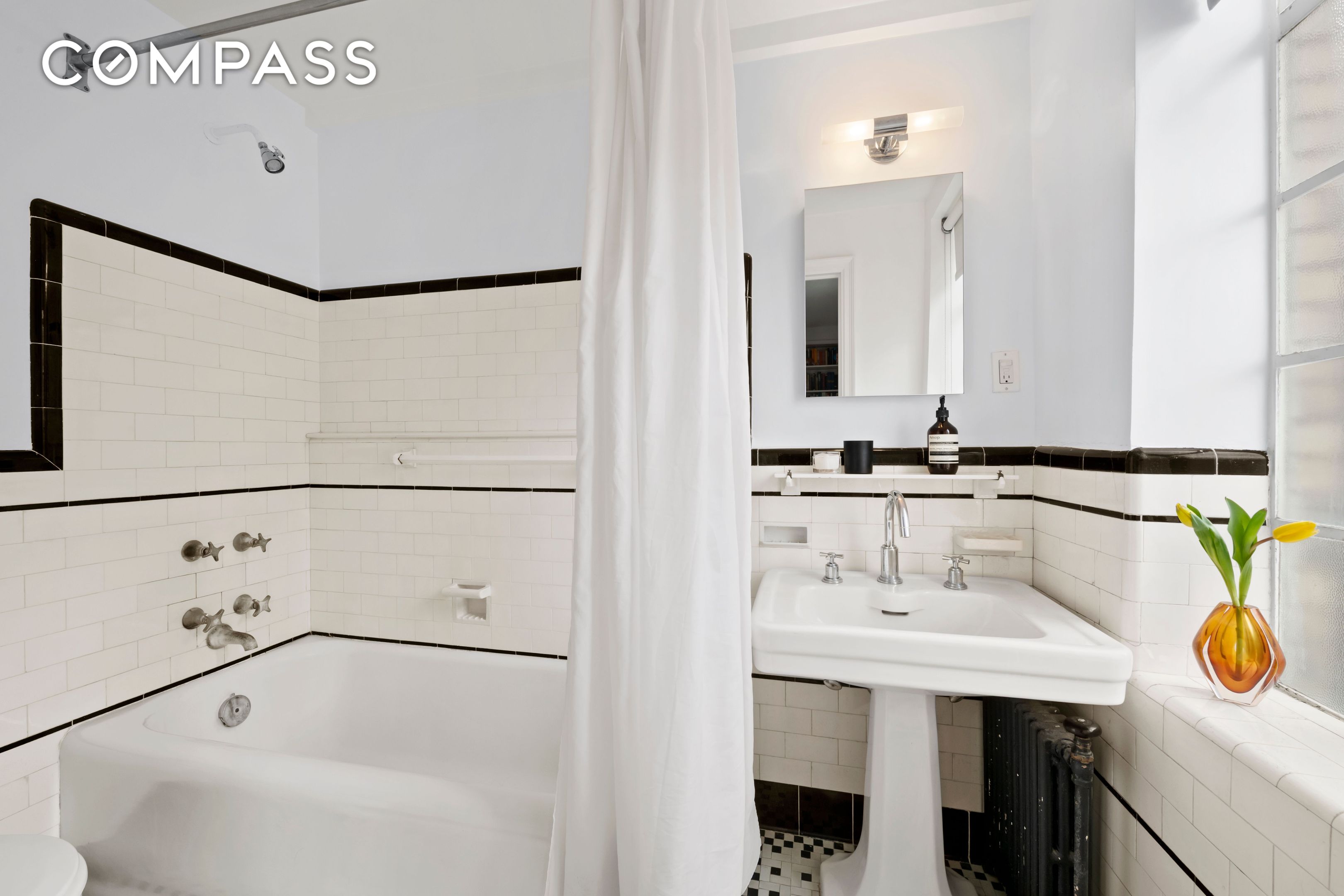 #8 photo, 320 Central Park W, मैनहटन Upper West Side , NY 10025