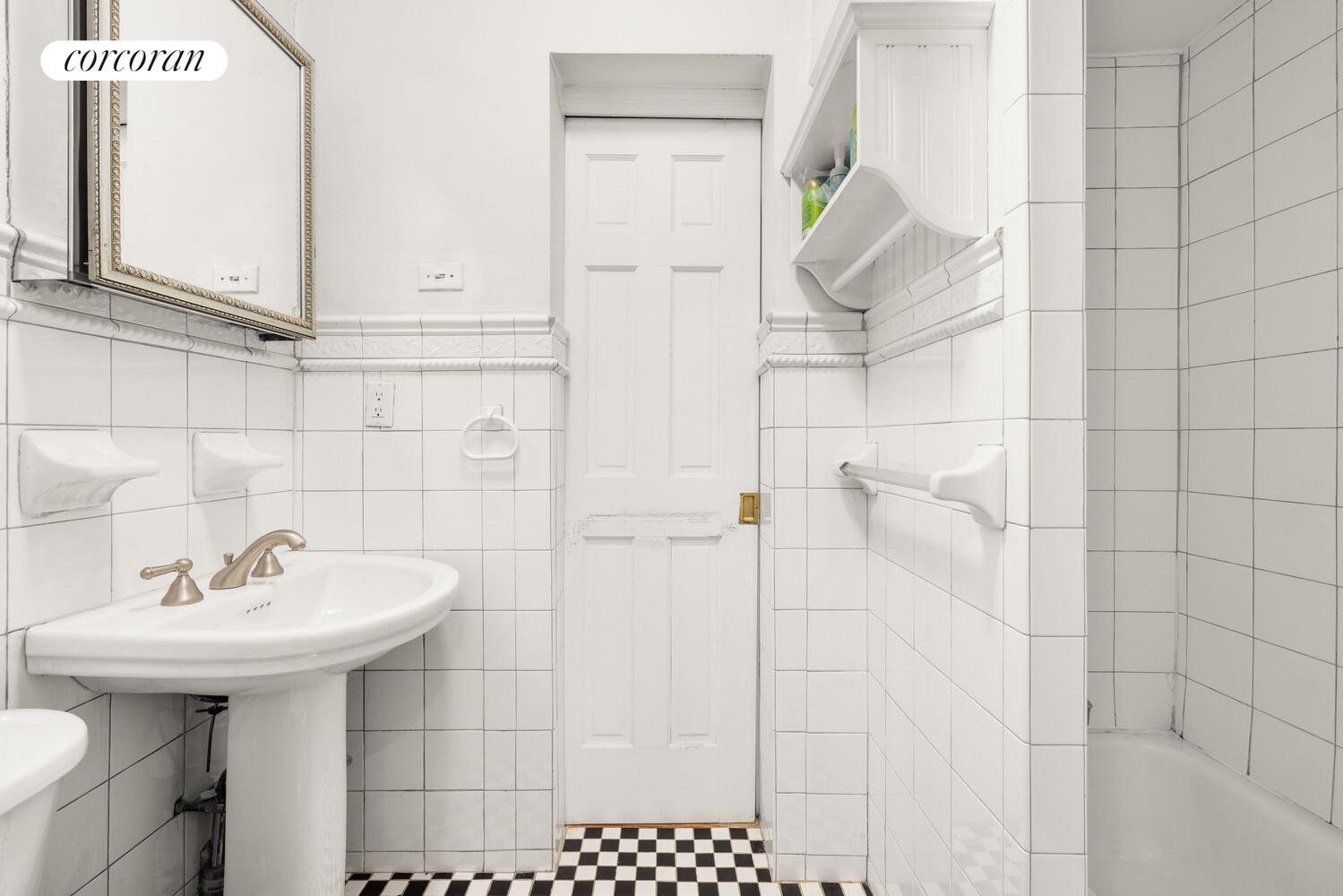 #6 photo, 332 E 77TH Street, מנהטן Lenox Hill , NY 10075