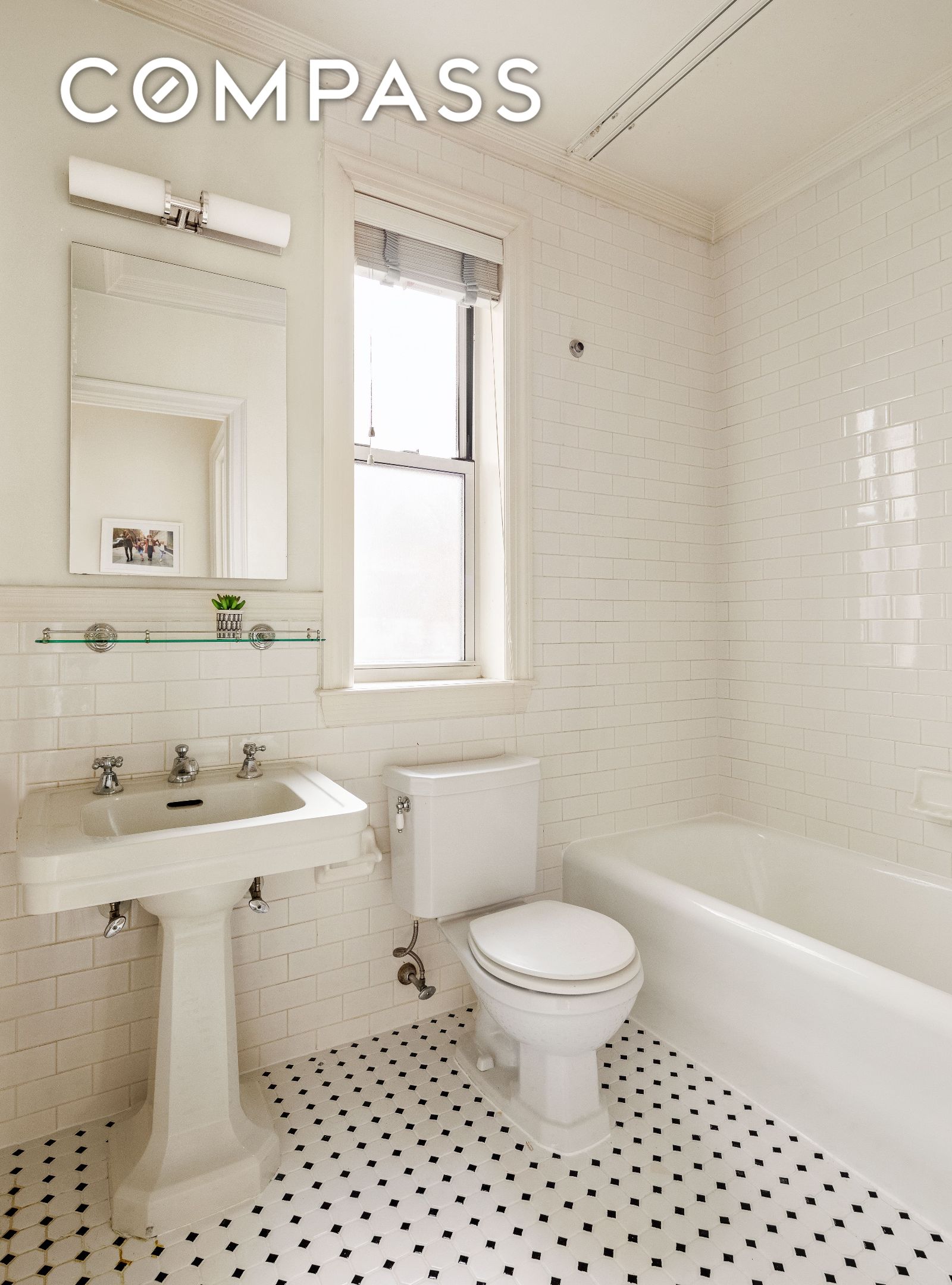 #17 photo, 340 E 72nd Street, मैनहटन Lenox Hill , NY 10021