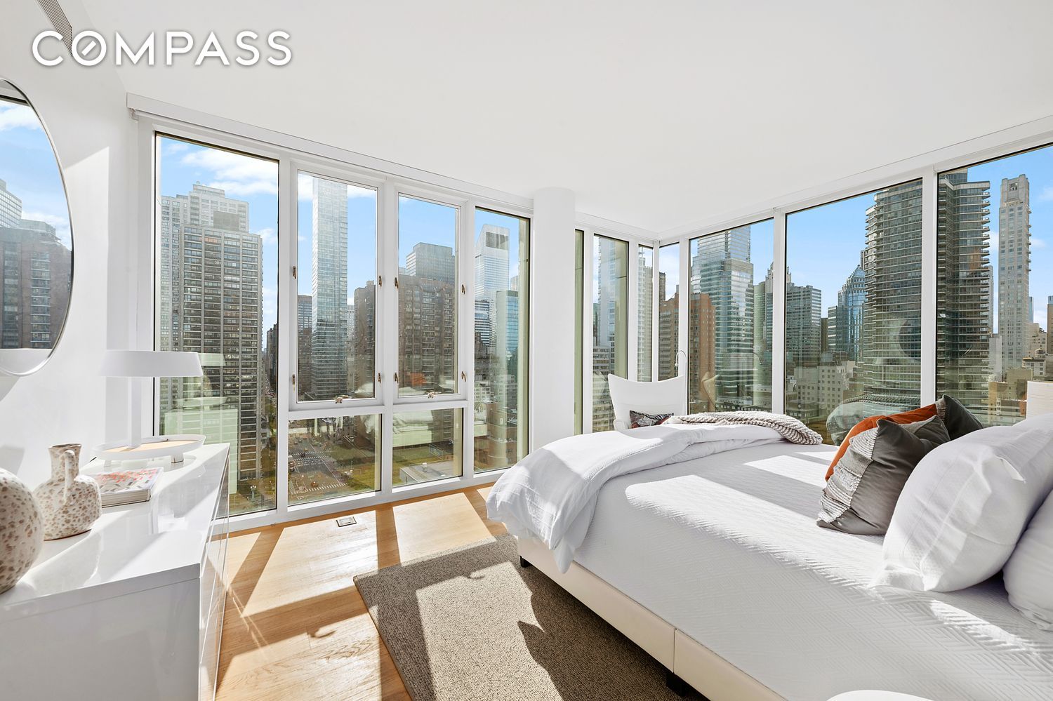 #8 photo, 301 E 61st Street, मैनहटन Lenox Hill , NY 10065