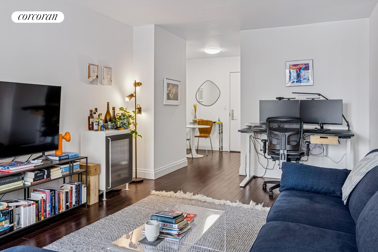 #3 photo, 212 E 47TH Street, मैनहटन Turtle Bay , NY 10017