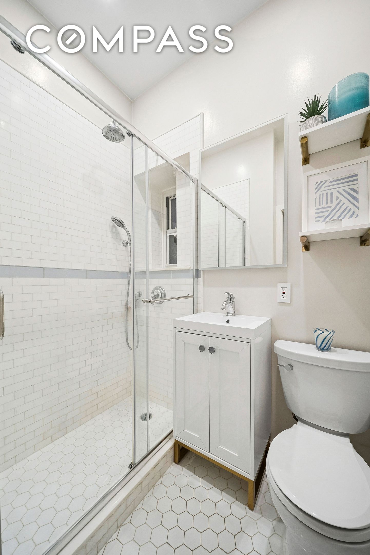 #6 photo, 252 W 20th Street, Chelsea , NY 10011