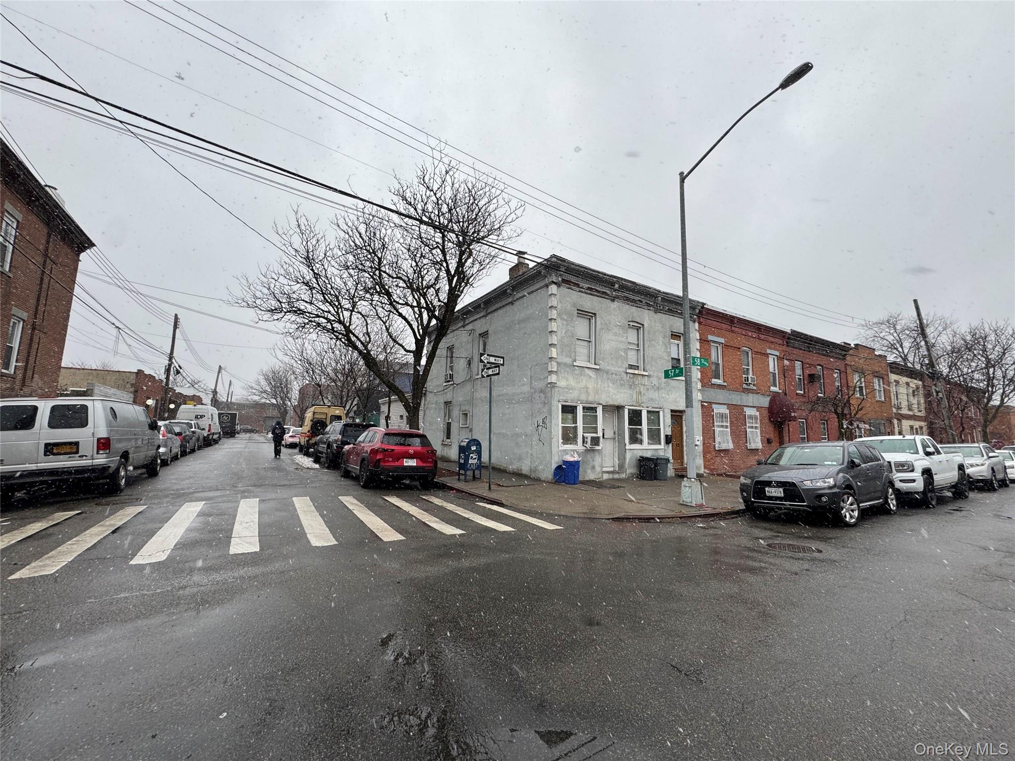 #2 photo, 5755 58th Street, קווינס Maspeth , NY 11378