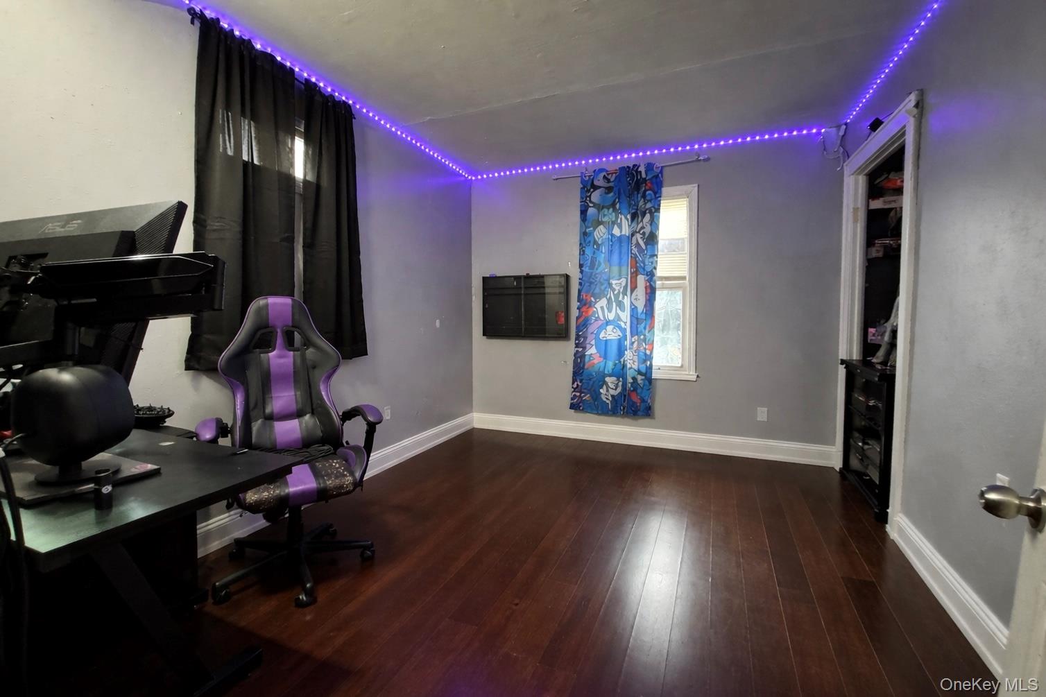 #5 photo, 5755 58th Street, קווינס Maspeth , NY 11378