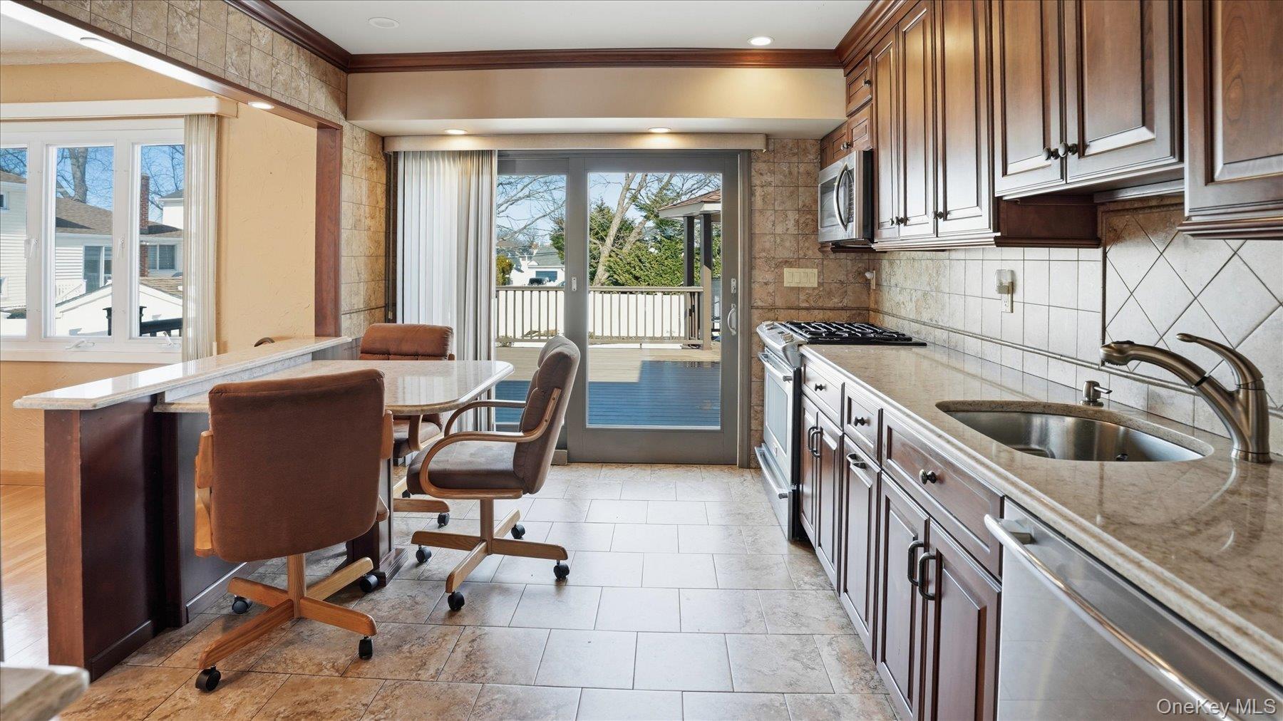 #11 photo, 2432 Aron Drive, Seaford , NY 11783