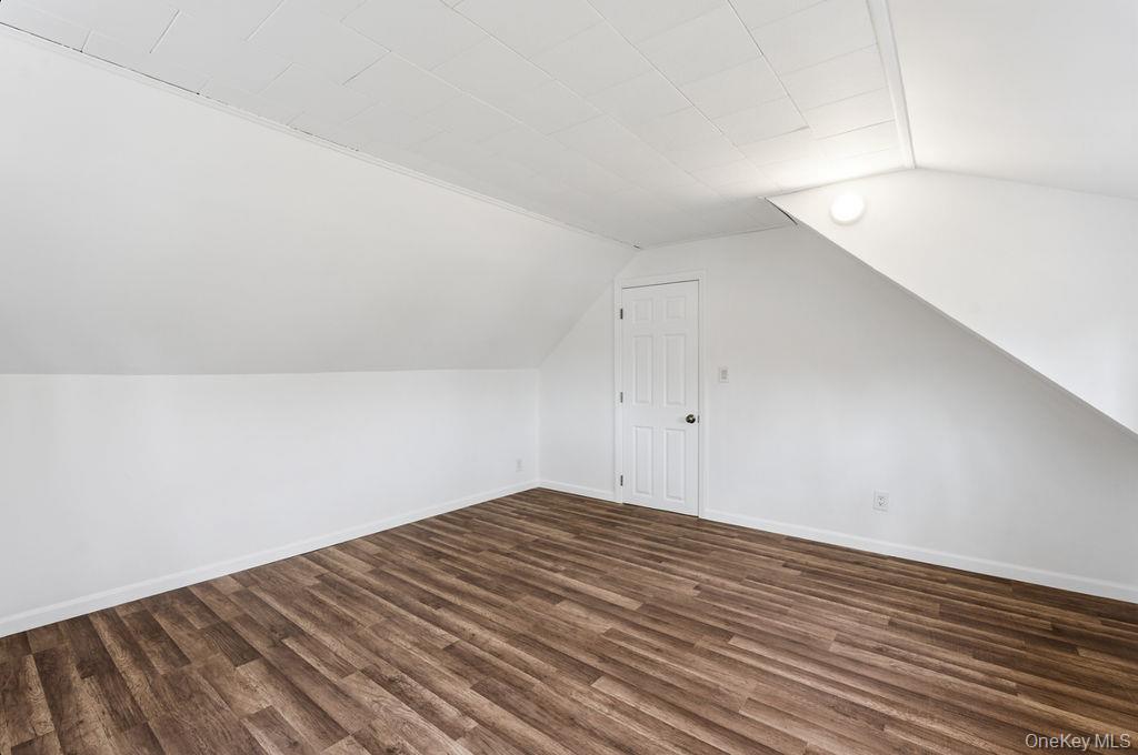 #13 photo, 45 Meadowbrook Drive, 東長島 Brentwood , NY 11717