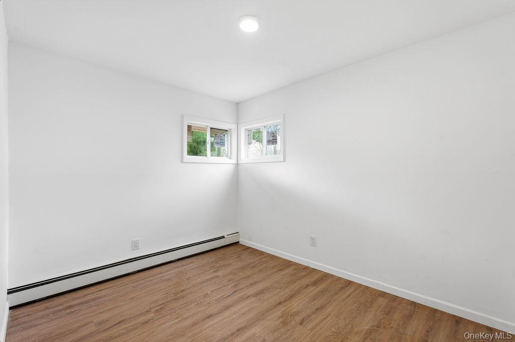 #15 photo, 45 Meadowbrook Drive, 東長島 Brentwood , NY 11717