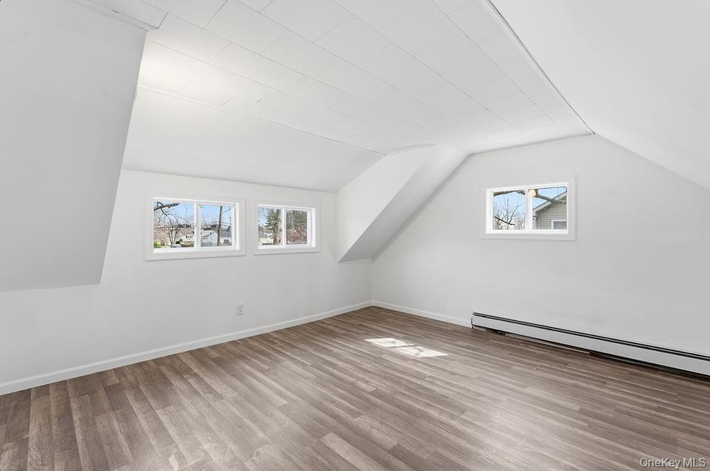 #9 photo, 45 Meadowbrook Drive, 東長島 Brentwood , NY 11717