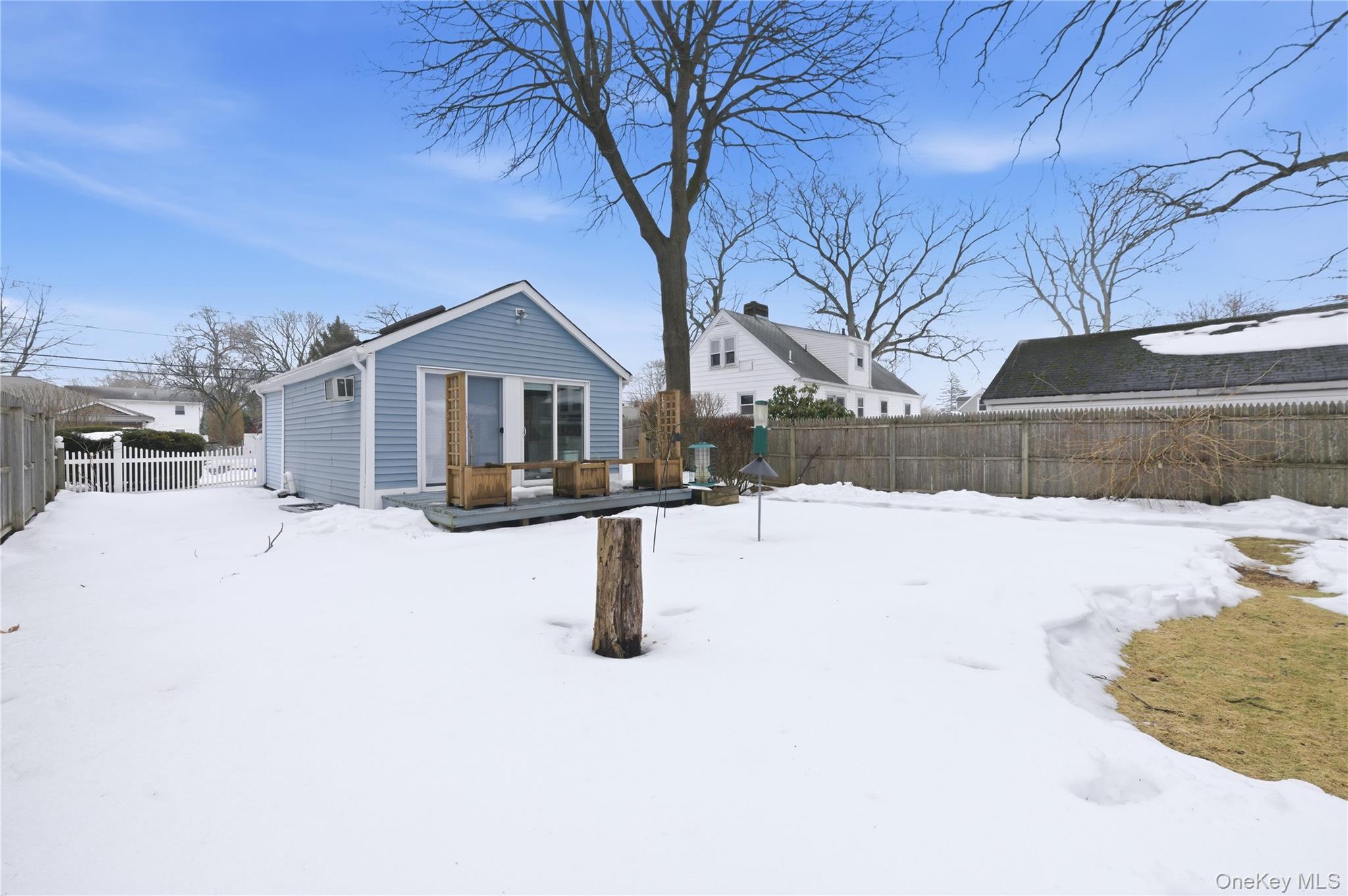 #17 photo, 20 Bristol Street, Huntington , NY 11743