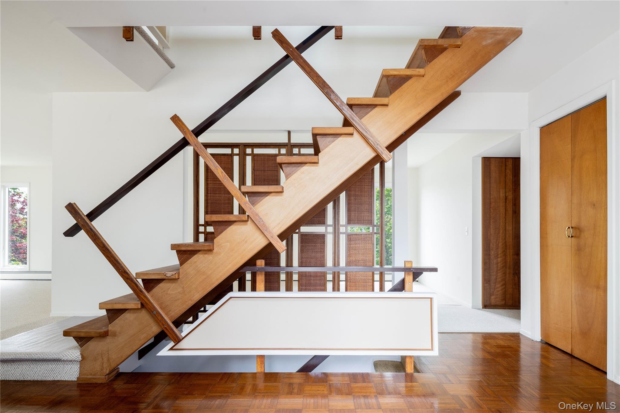 #18 photo, 6 Bay View Drive, מחוז סאפוק Hampton Bays , NY 11946