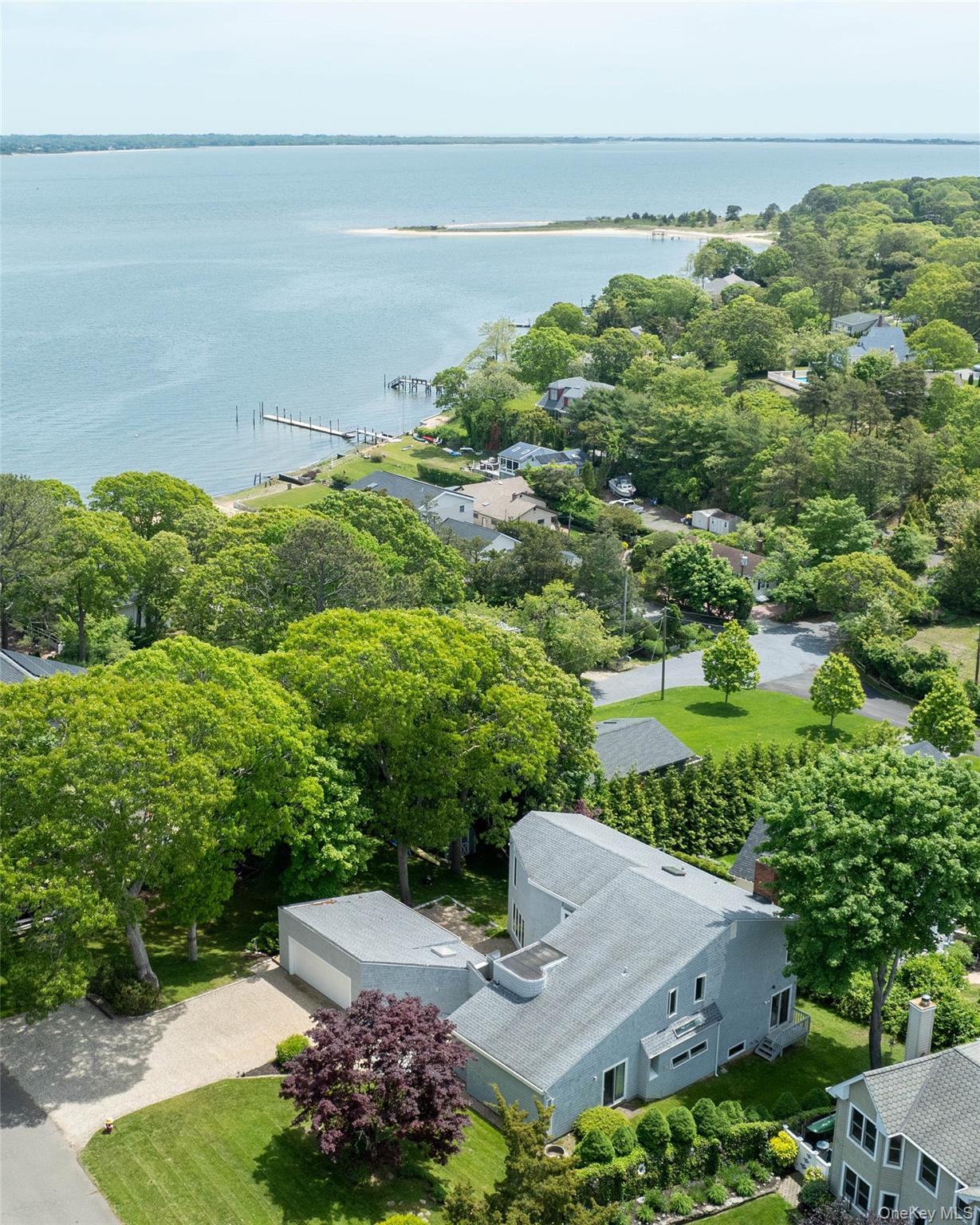 #2 photo, 6 Bay View Drive, מחוז סאפוק Hampton Bays , NY 11946