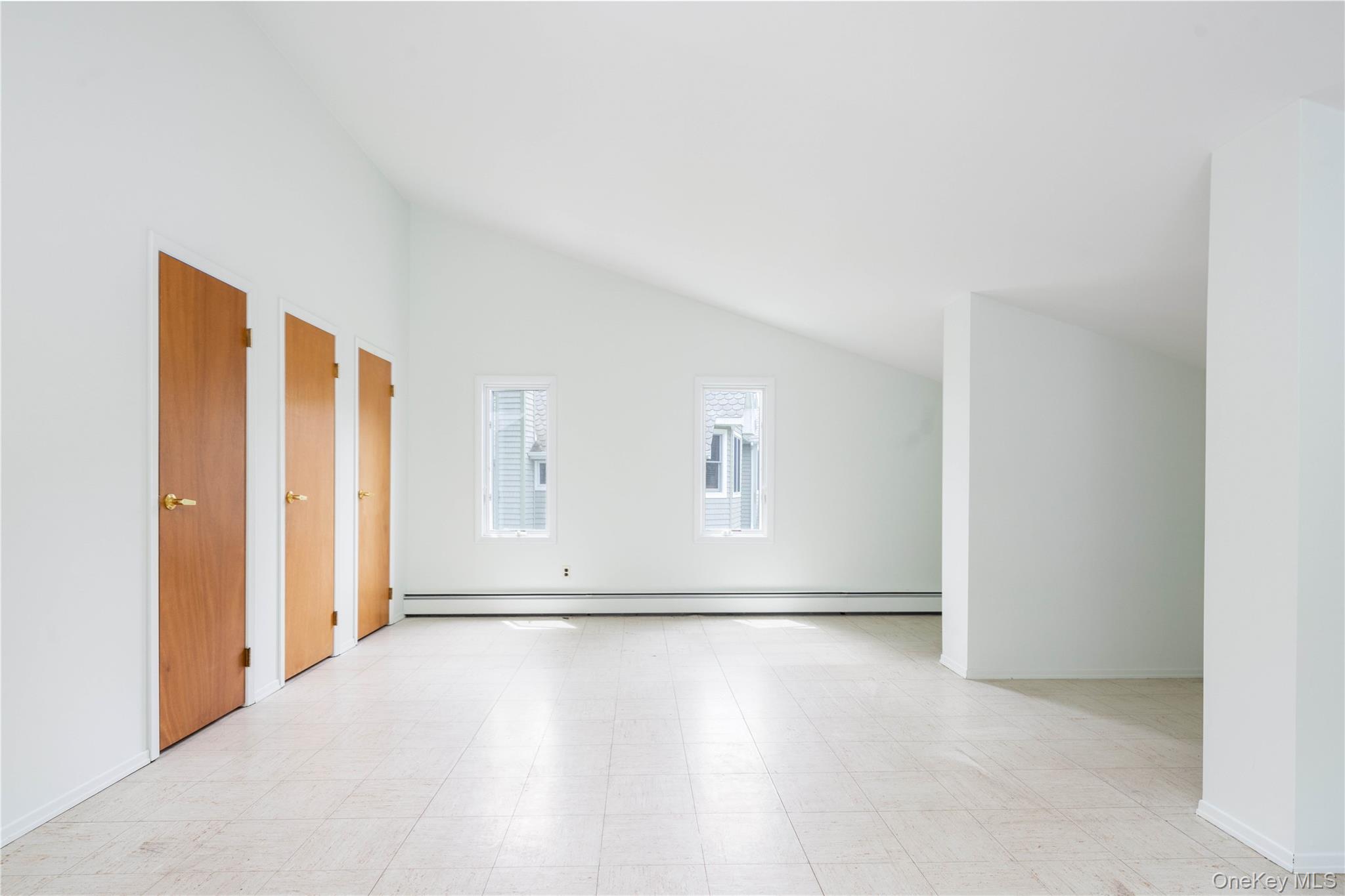 #20 photo, 6 Bay View Drive, מחוז סאפוק Hampton Bays , NY 11946