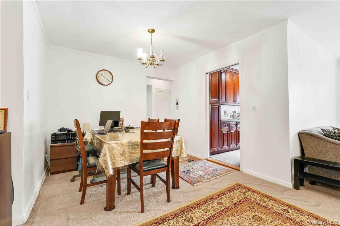 #16 photo, 141-05 Pershing Crescent, Куинс ‖ Briarwood , NY 11435