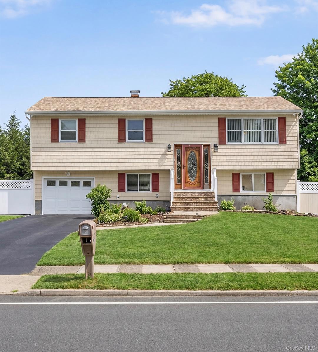 #1 photo, 1682 Church Street, Holbrook , NY 11741