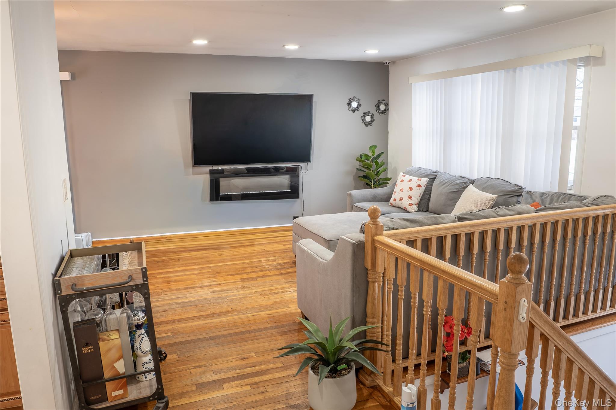 #4 photo, 1682 Church Street, Holbrook , NY 11741