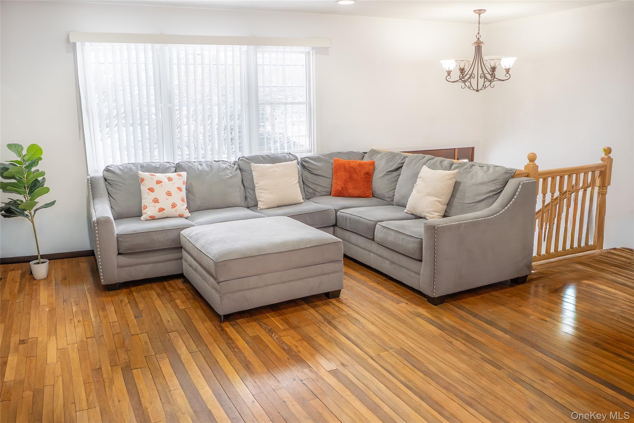 #5 photo, 1682 Church Street, Holbrook , NY 11741