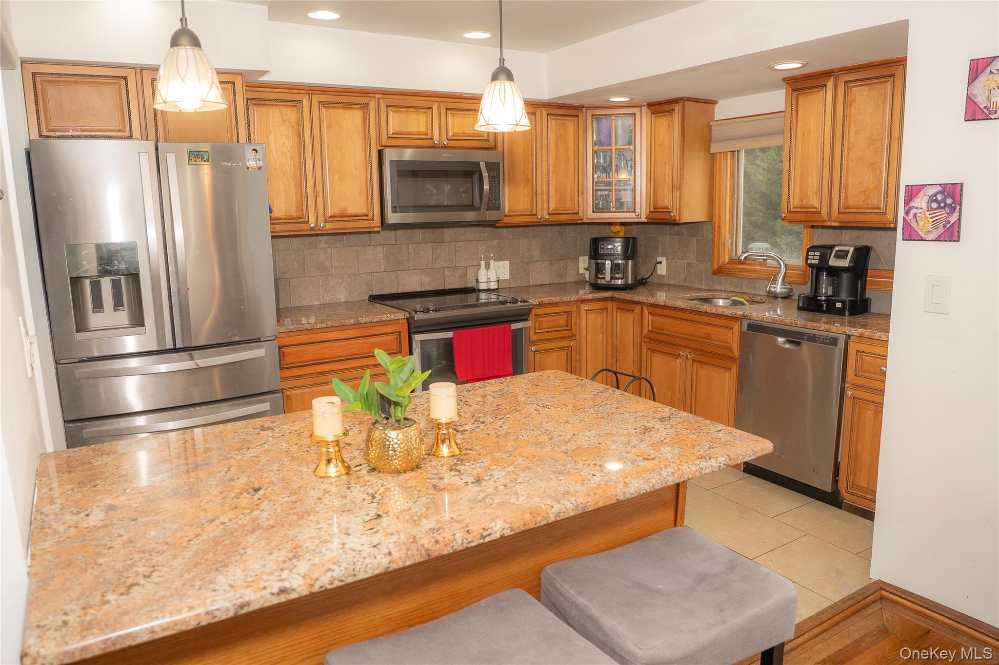 #7 photo, 1682 Church Street, Holbrook , NY 11741