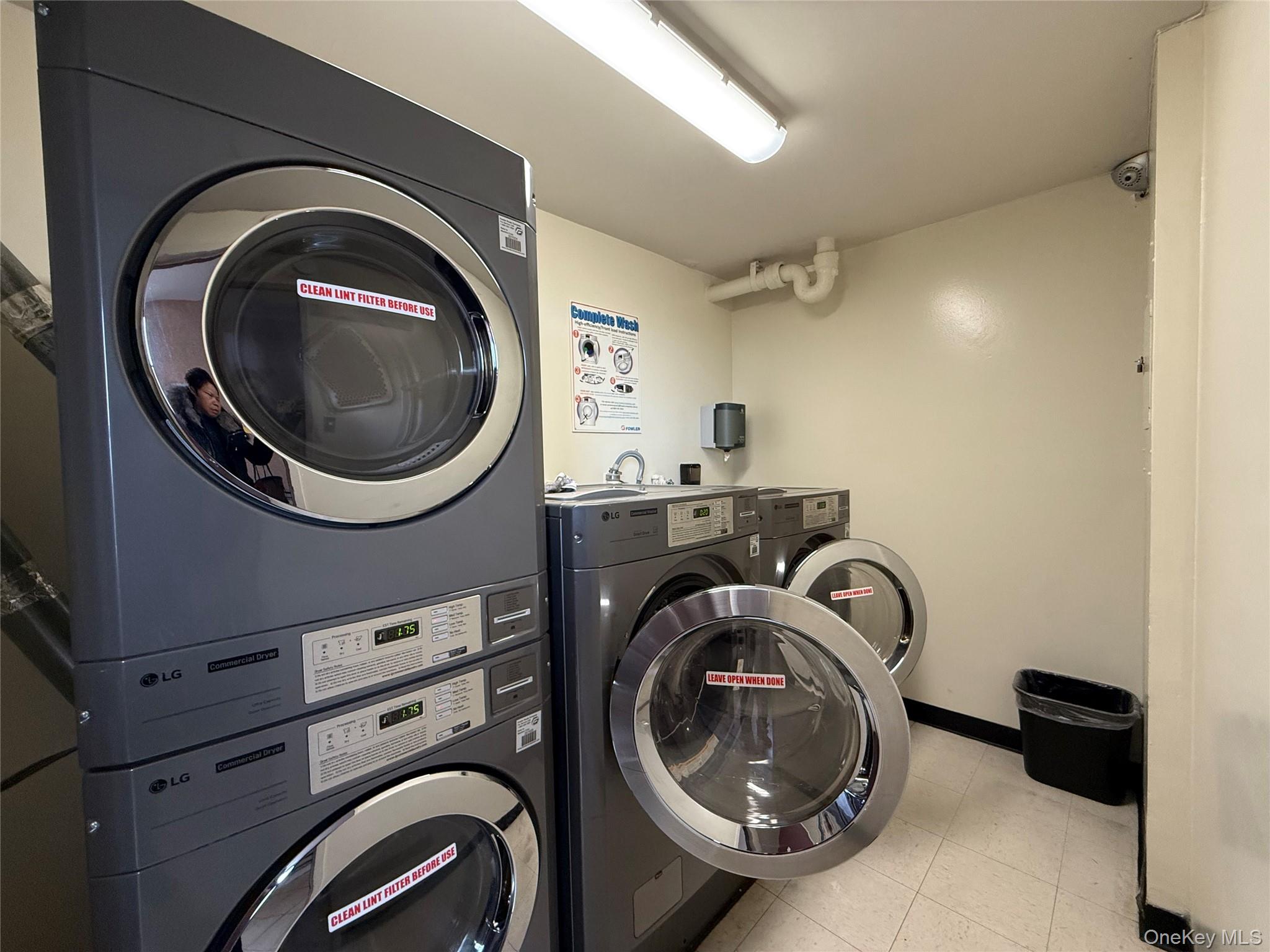 #11 photo, 150-38 Union Turnpike, কুইন্‌স Kew Garden Hills , NY 11367