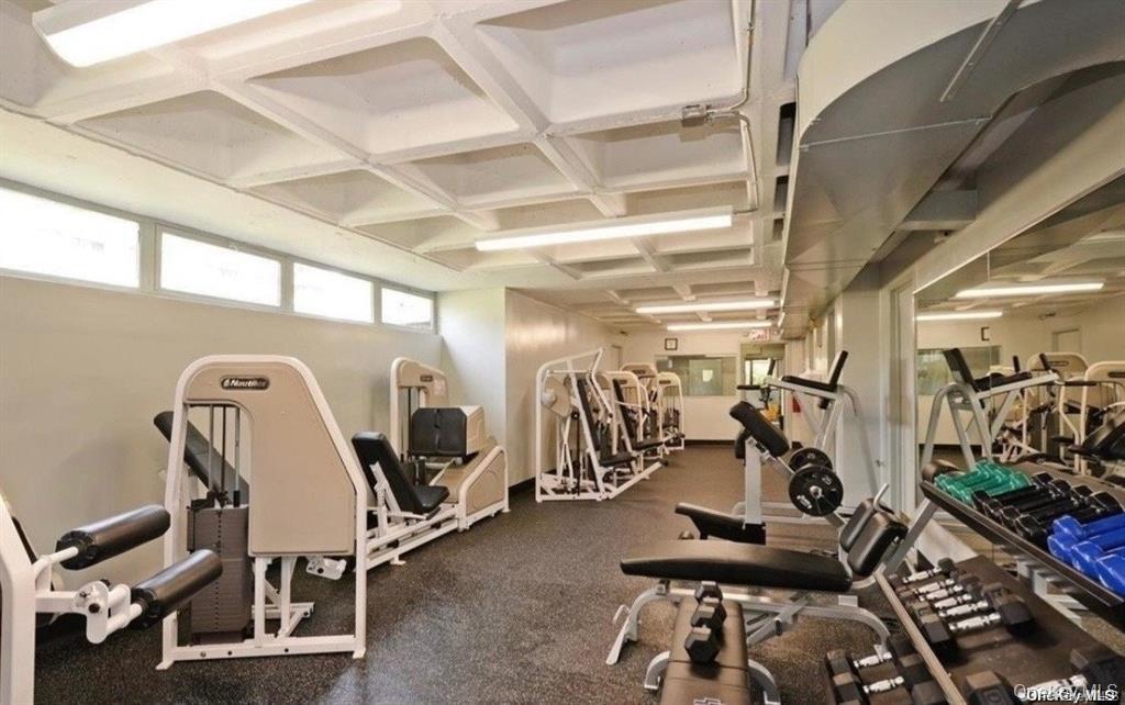 #13 photo, 150-38 Union Turnpike, কুইন্‌স Kew Garden Hills , NY 11367