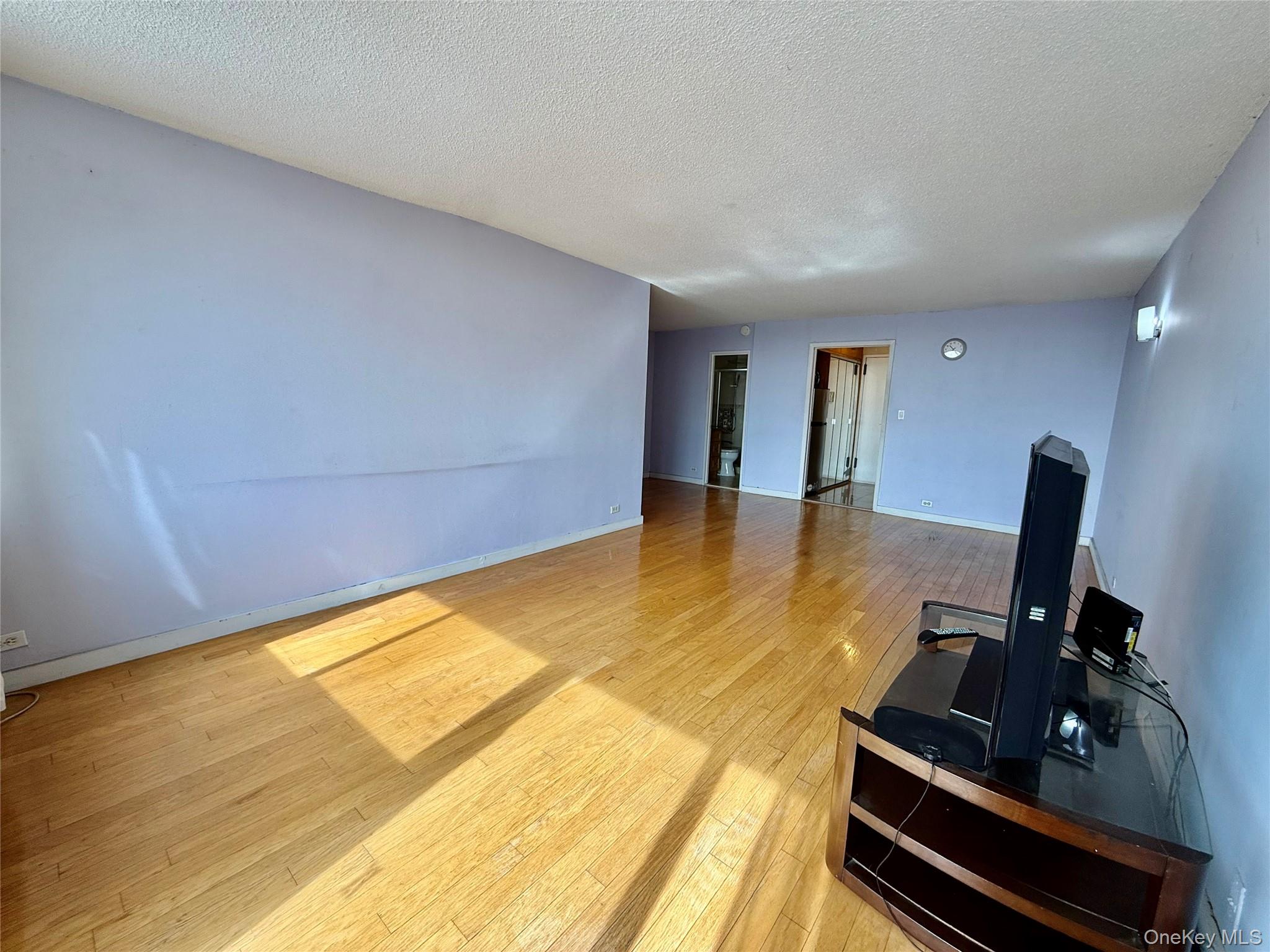 #8 photo, 150-38 Union Turnpike, কুইন্‌স Kew Garden Hills , NY 11367