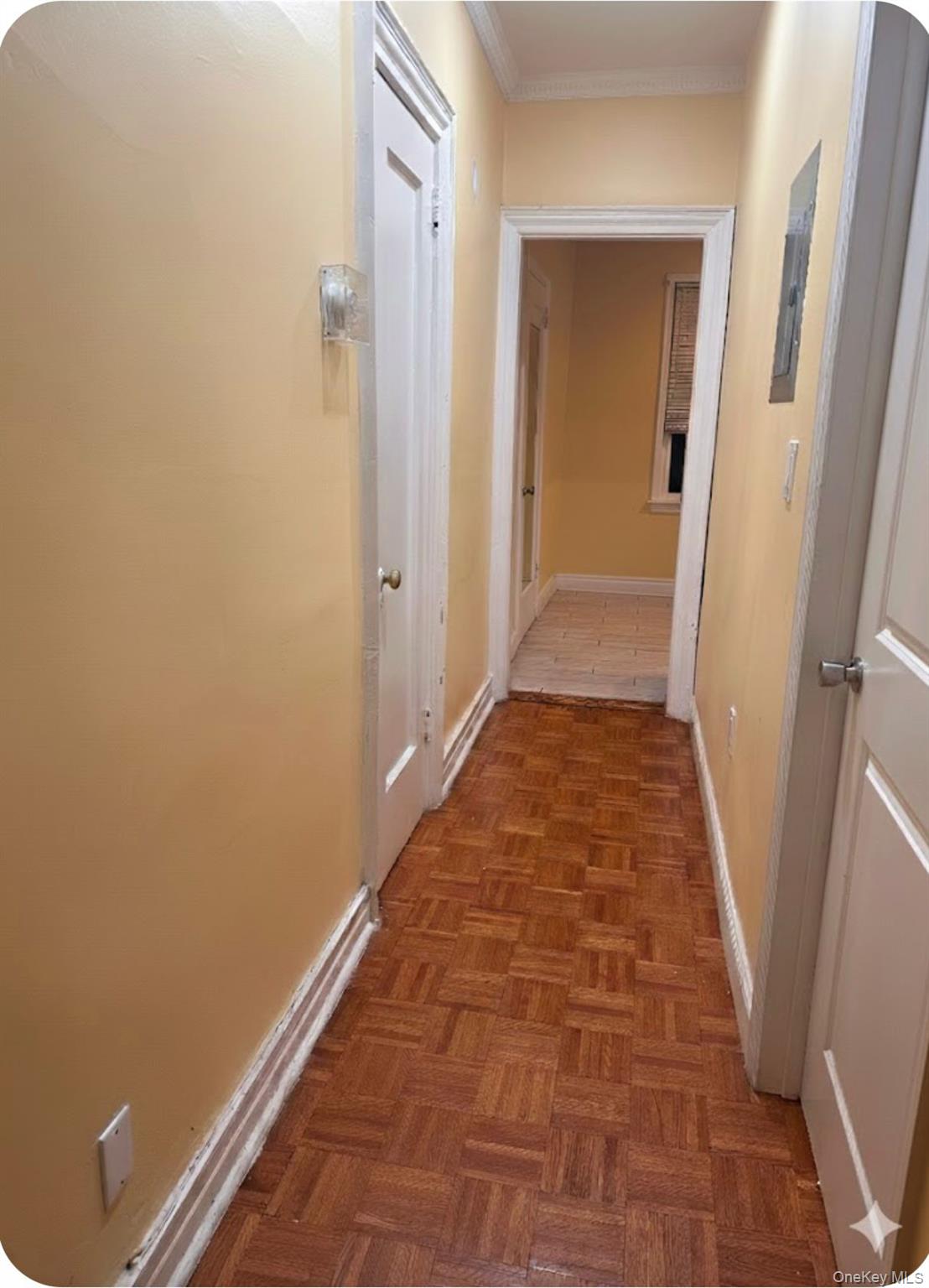 #3 photo, 3558 71st Street, कुईंस Jackson Heights , NY 11372