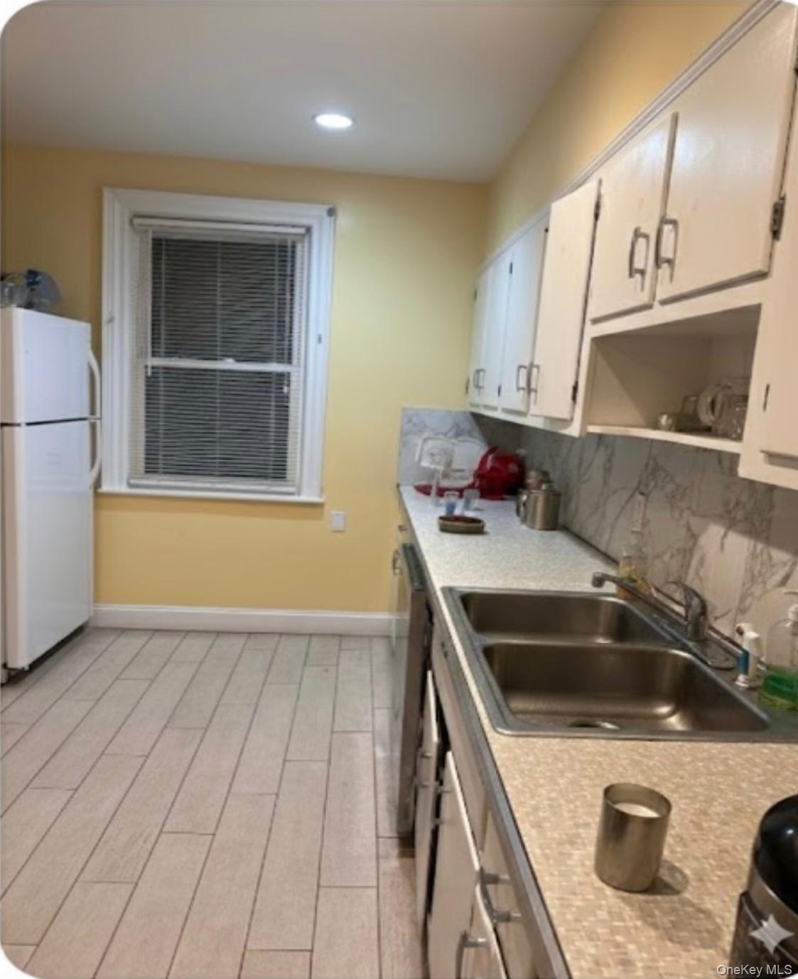 #8 photo, 3558 71st Street, कुईंस Jackson Heights , NY 11372