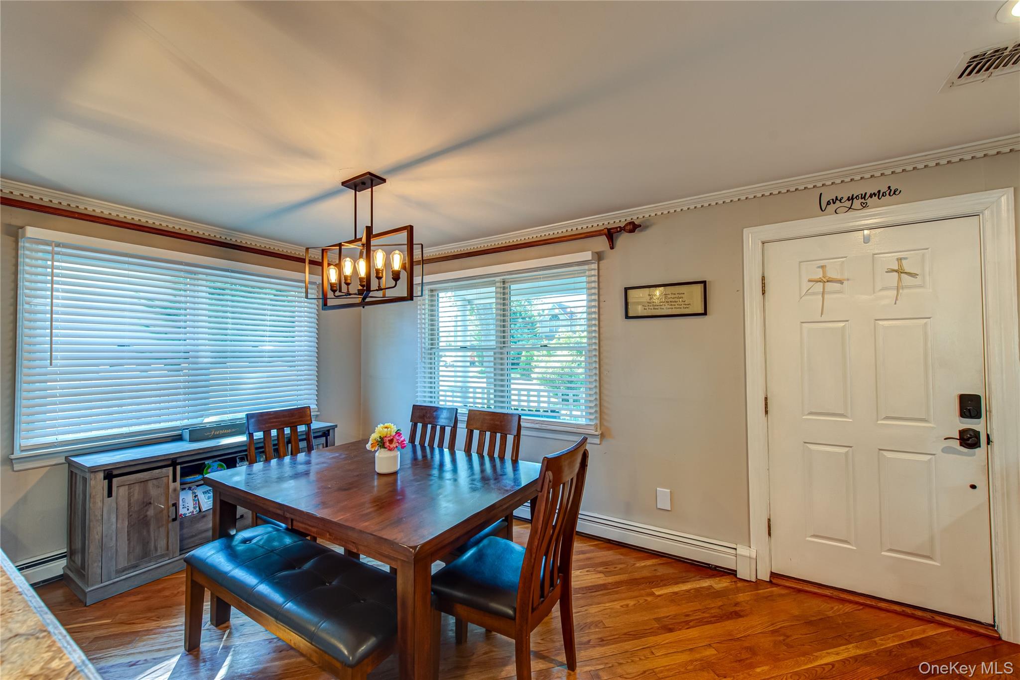 #12 photo, 9 Donna Place, מחוז סאפוק East Islip , NY 11730