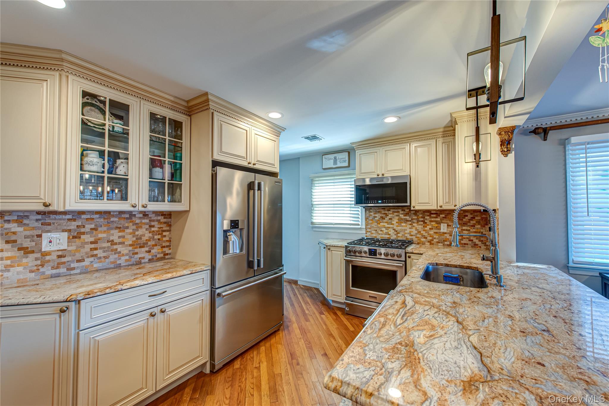 #18 photo, 9 Donna Place, מחוז סאפוק East Islip , NY 11730