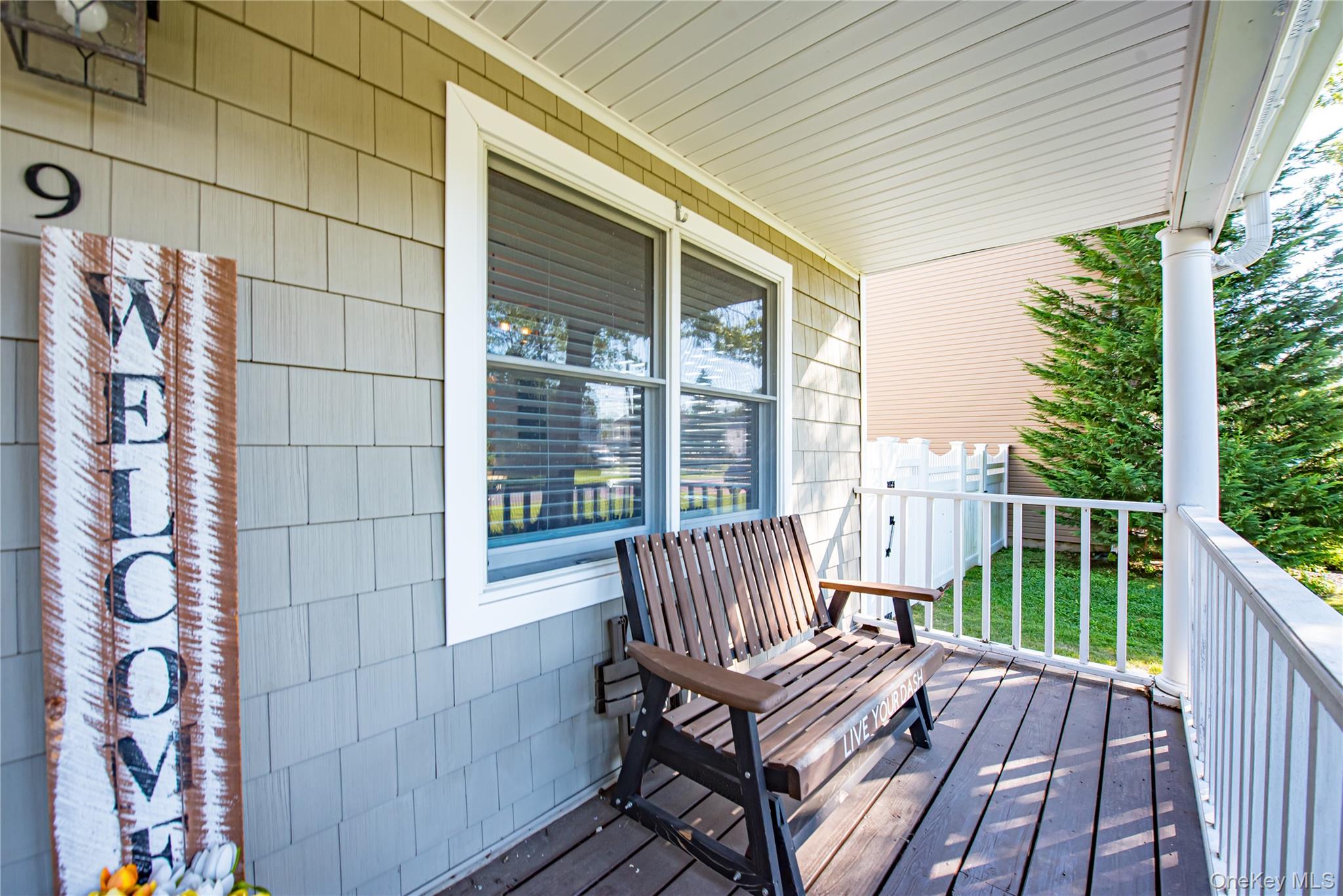 #4 photo, 9 Donna Place, מחוז סאפוק East Islip , NY 11730