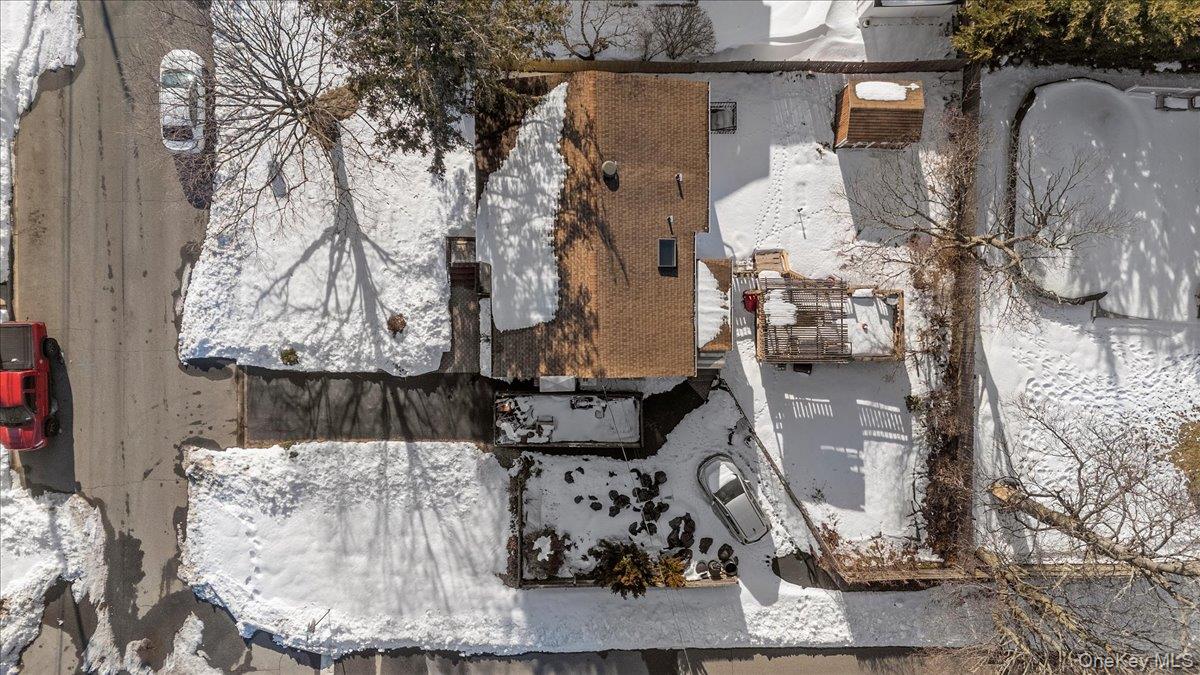 #17 photo, 342 9th Street, מחוז סאפוק West Babylon , NY 11704